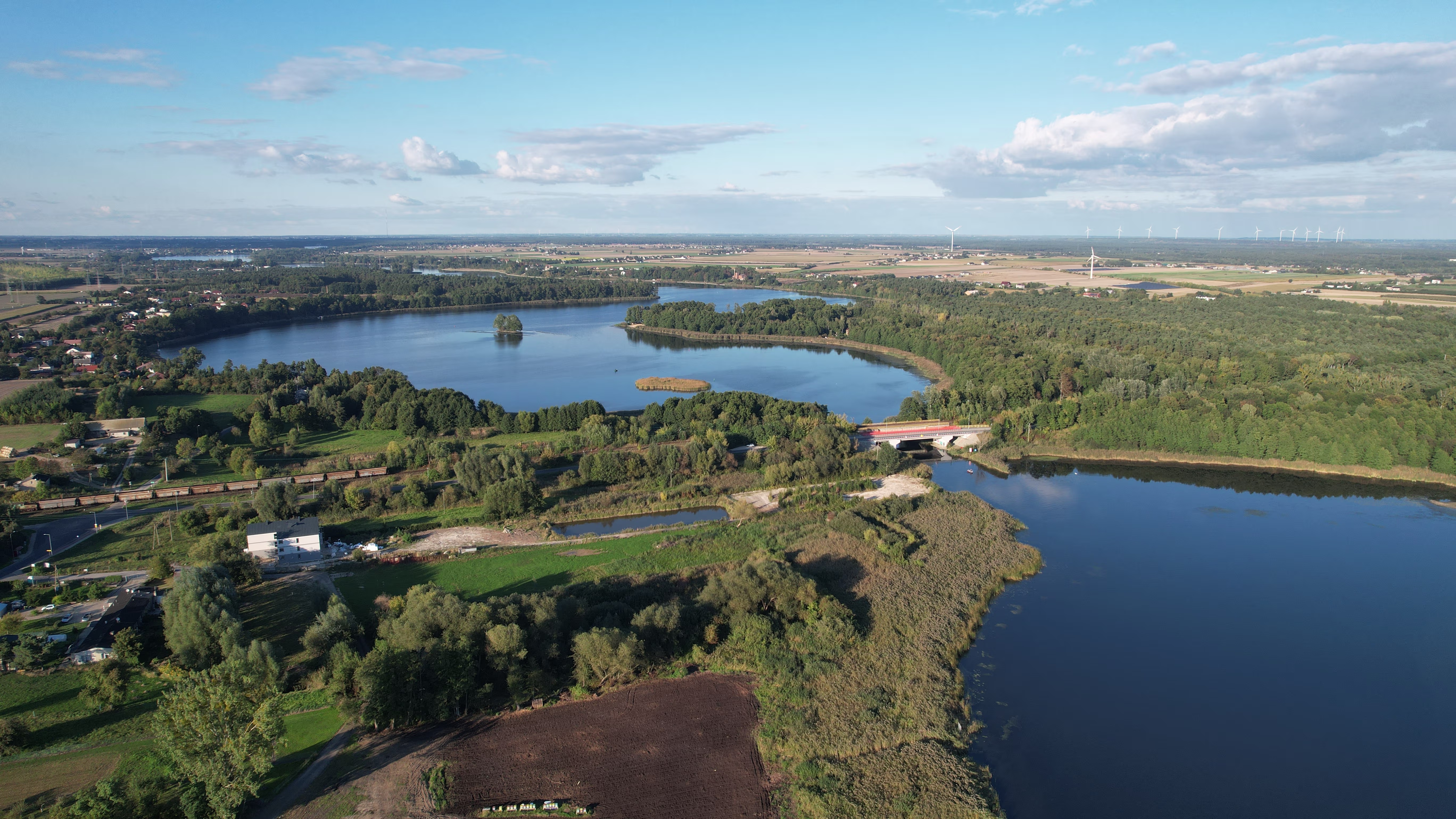 [background image] image of picturesque nearby location (for a bed & breakfast)