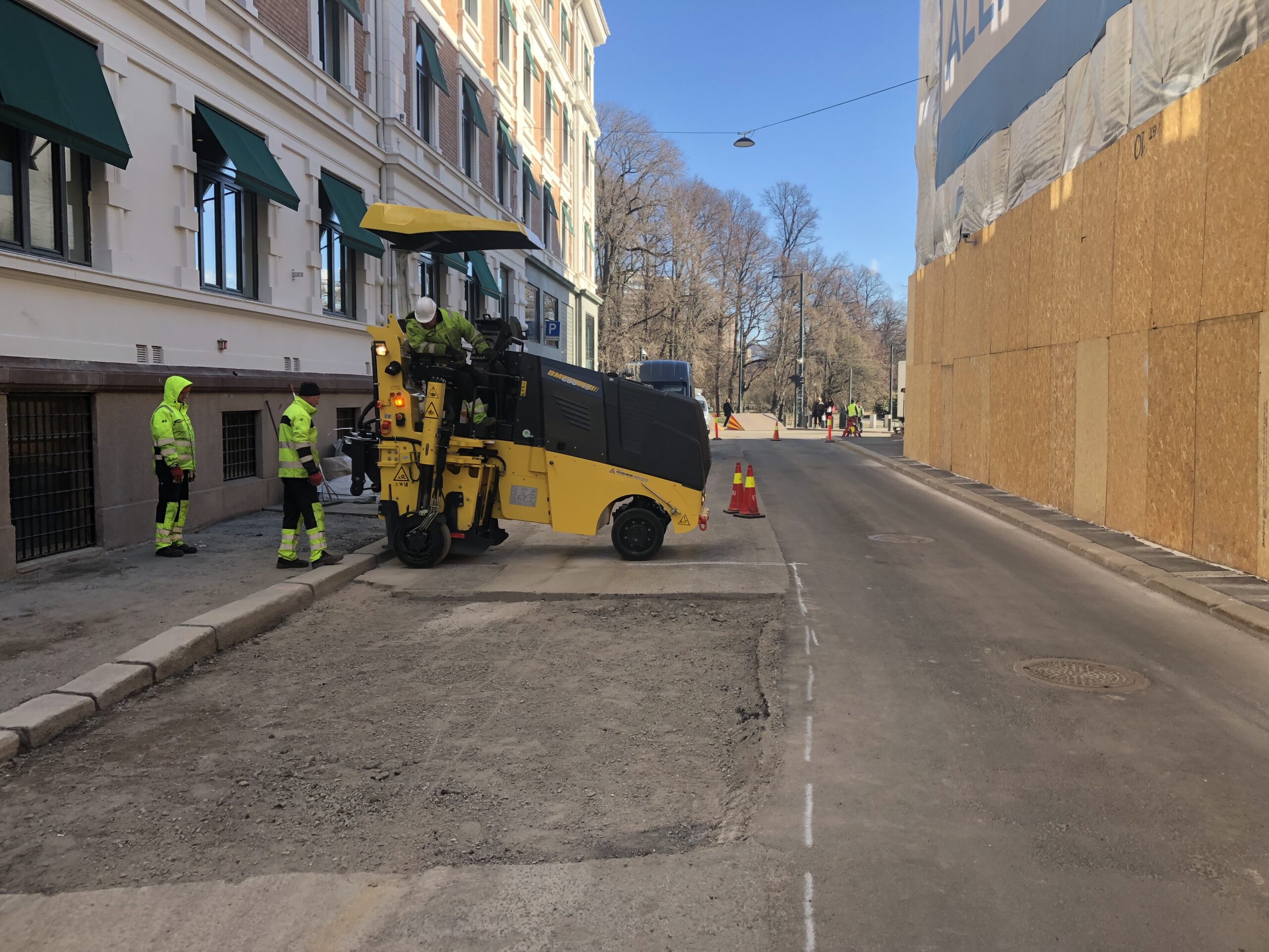 Fresing av asfalt og betong