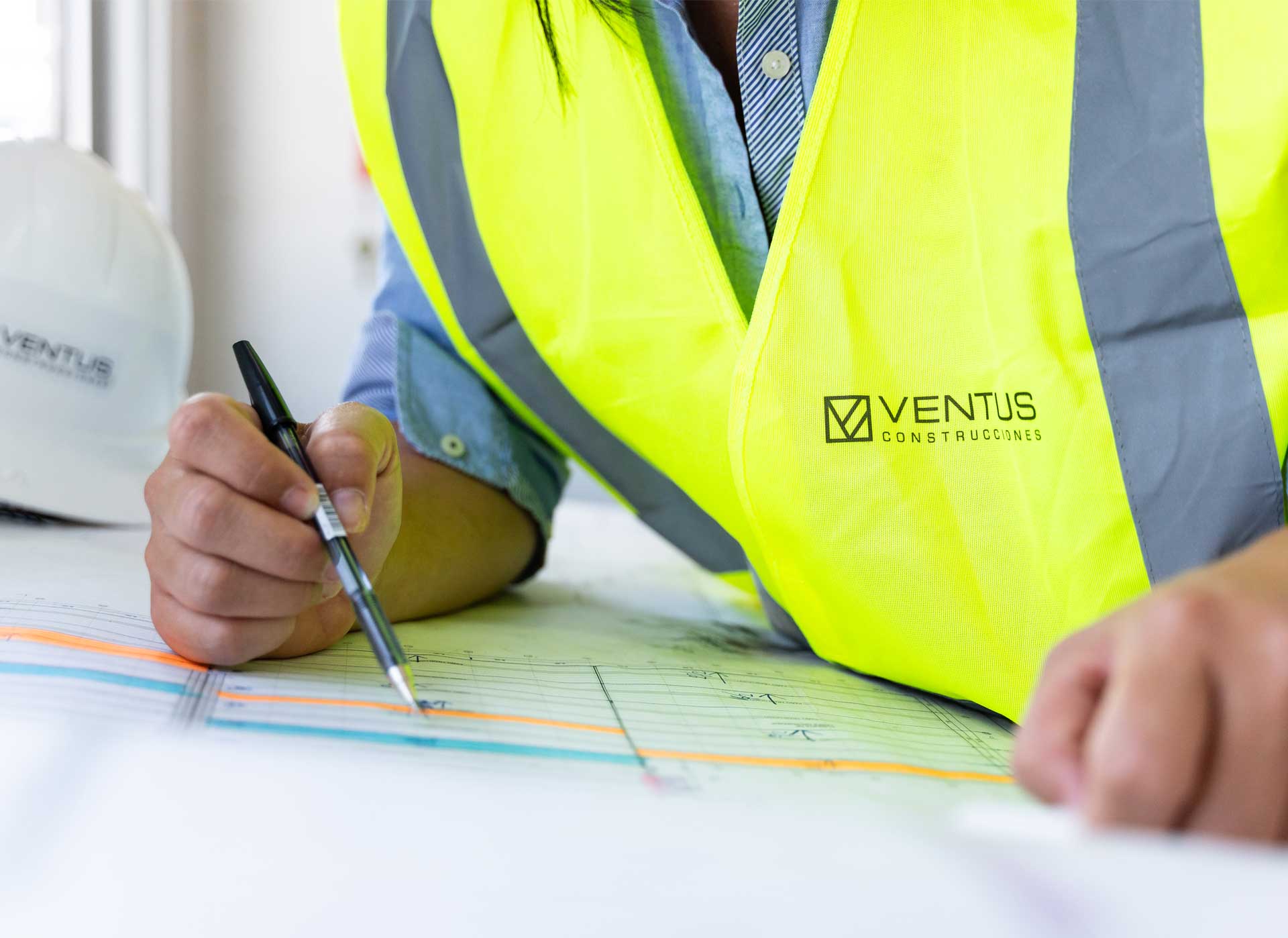 trabaja con nosotros