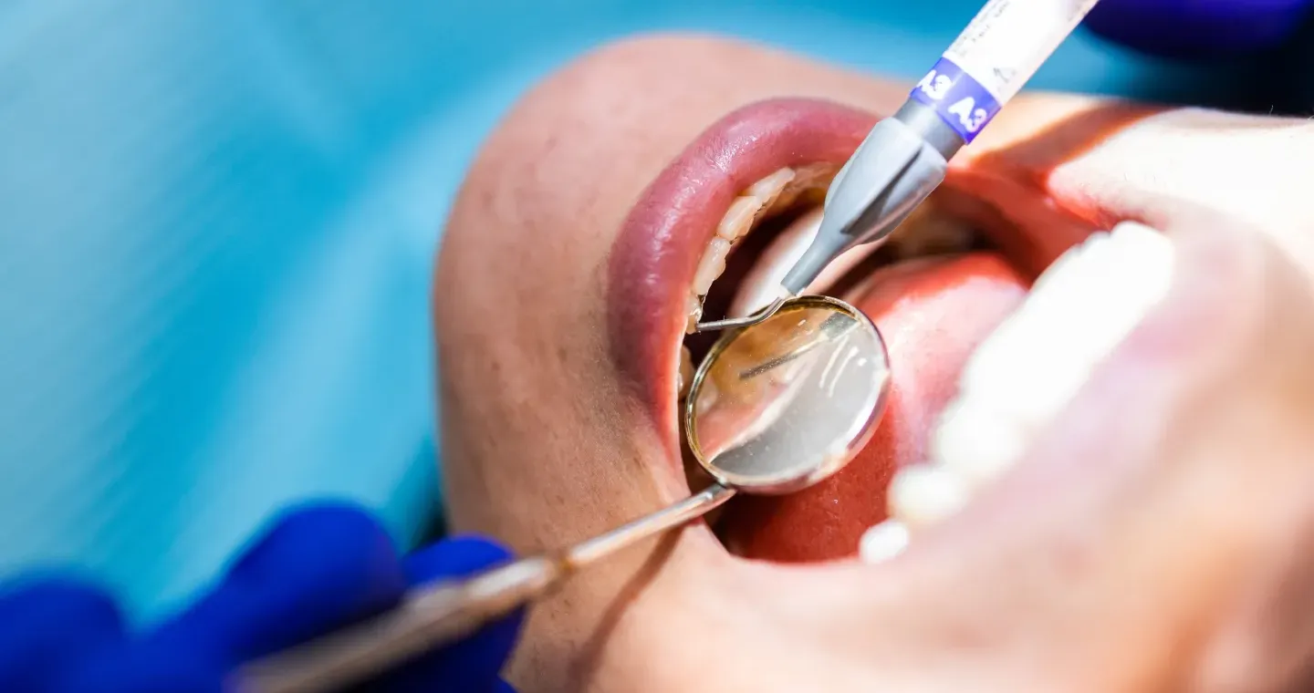 Oral surgery service icon