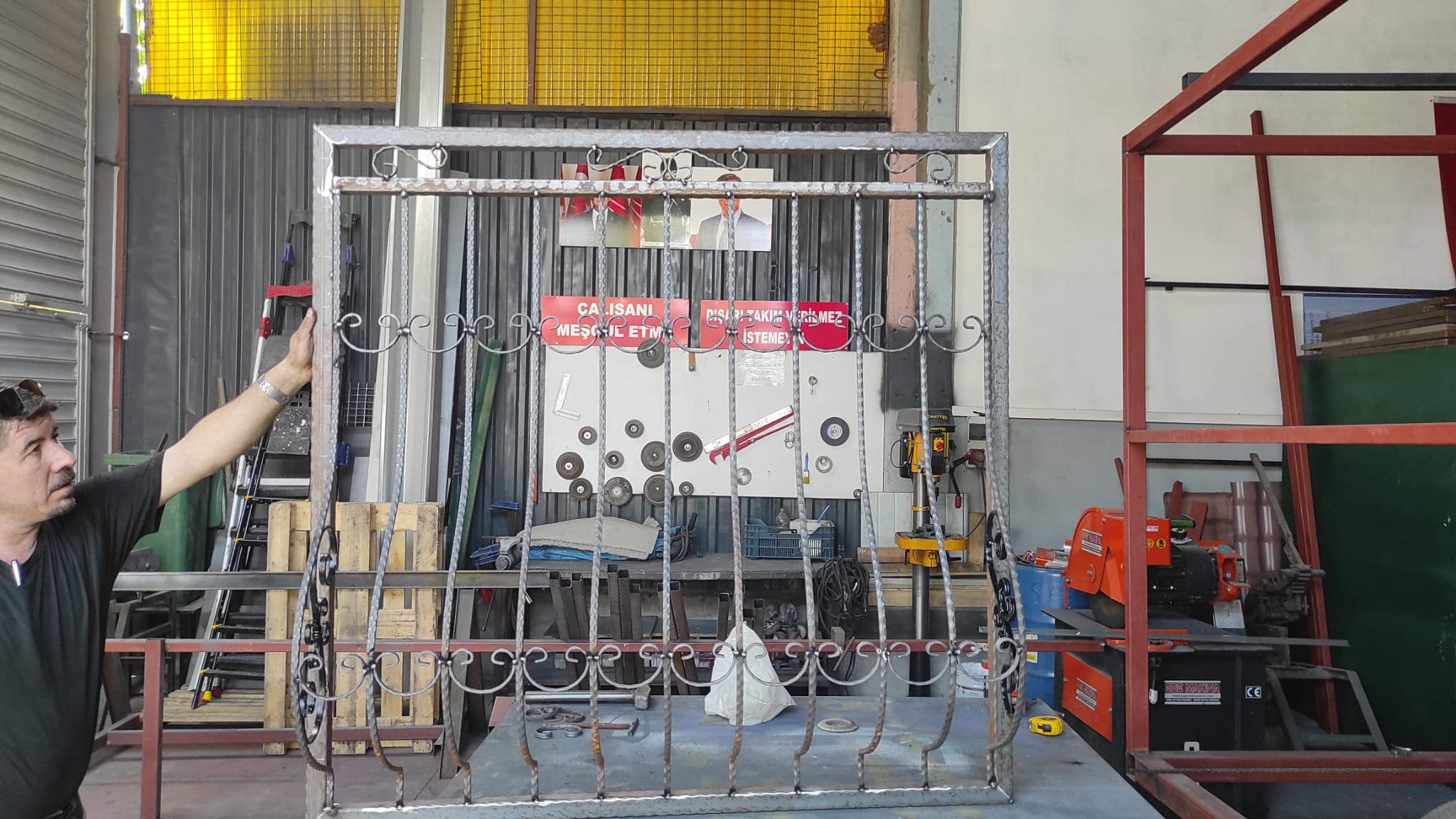 image of production machinery (for a manufacturing plant)