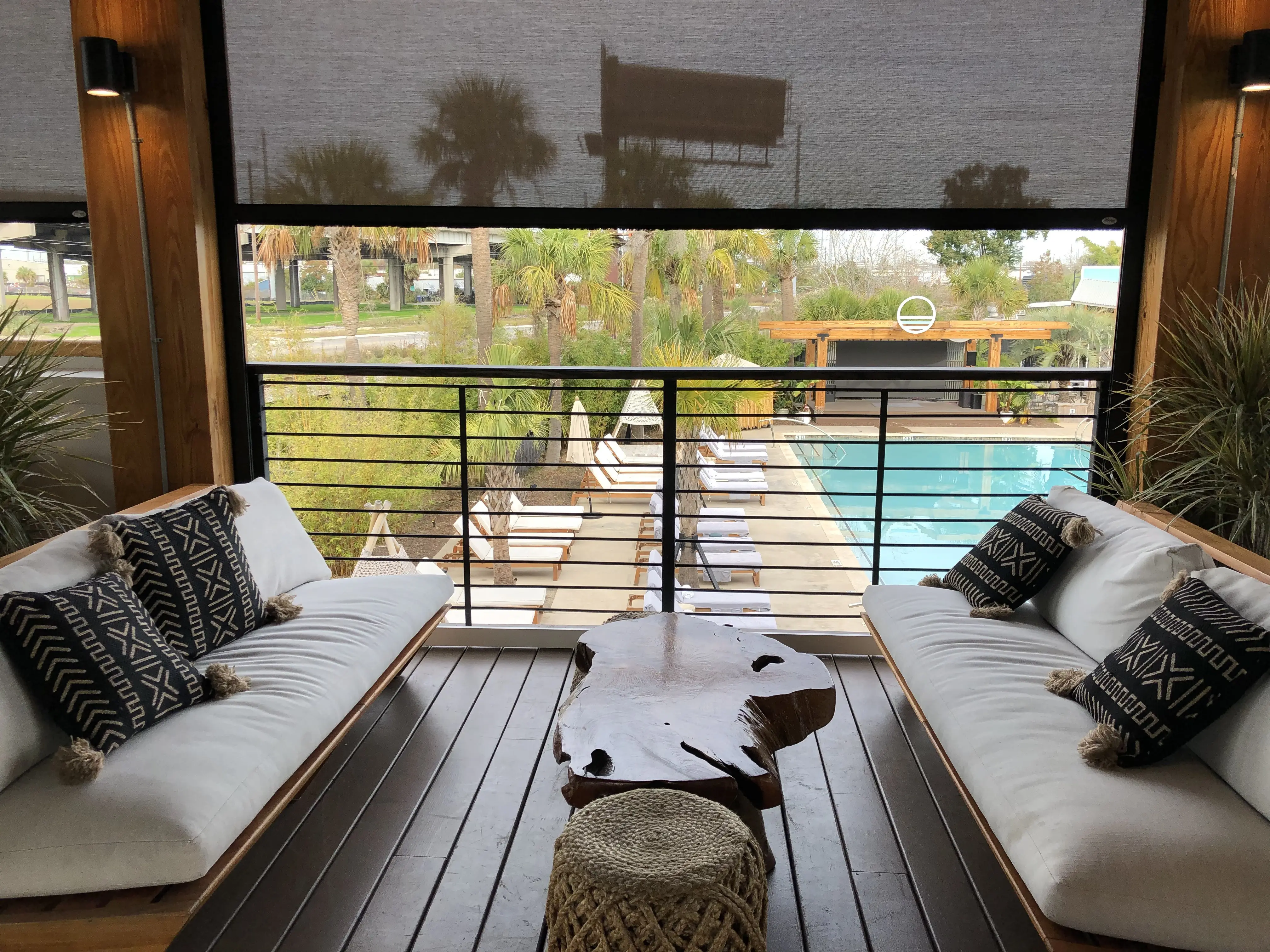 Motorized Screens Image