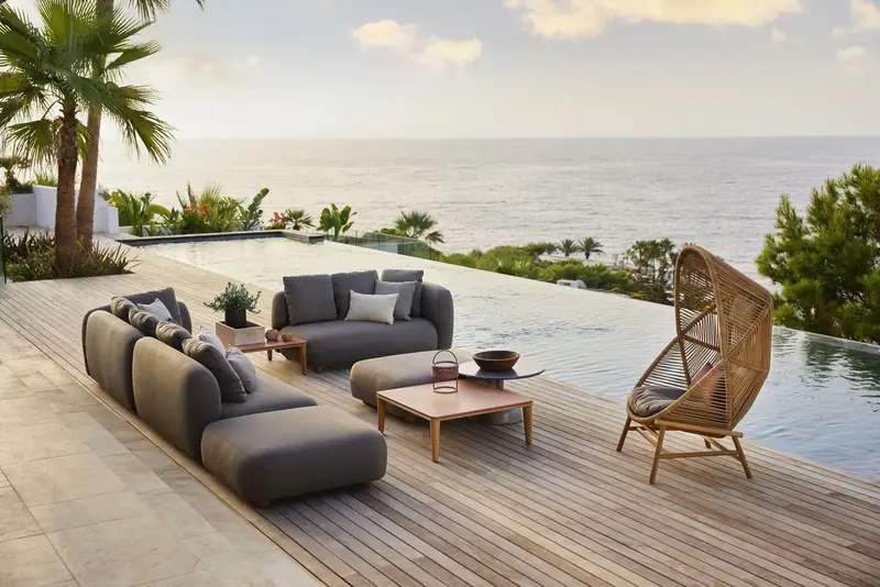 Tarimatec composite pool deck beside an infinity pool