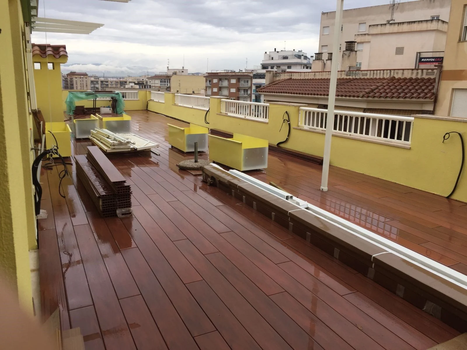 Tarimatec composite decking installed