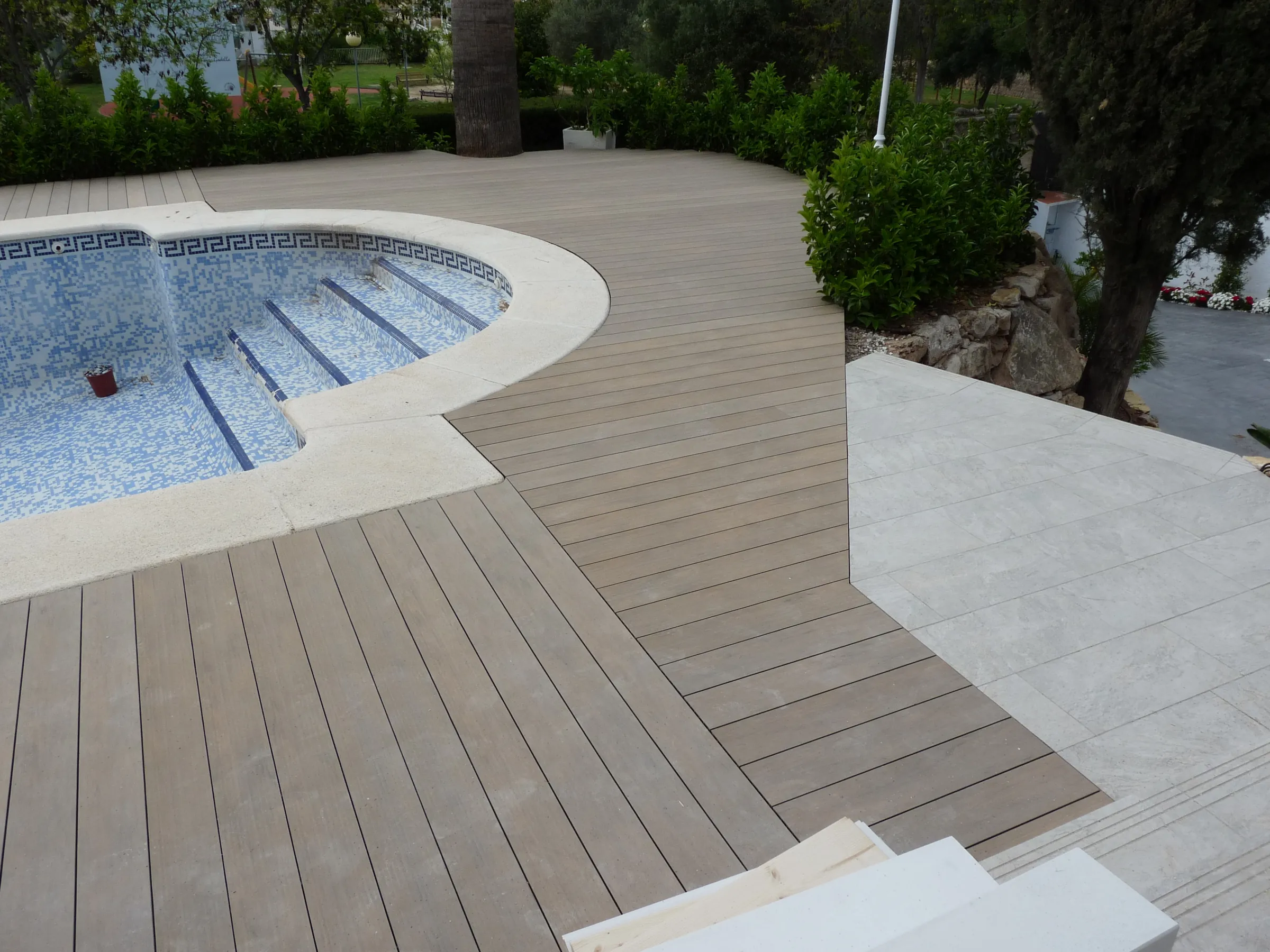 Tarimatec composite decking installed