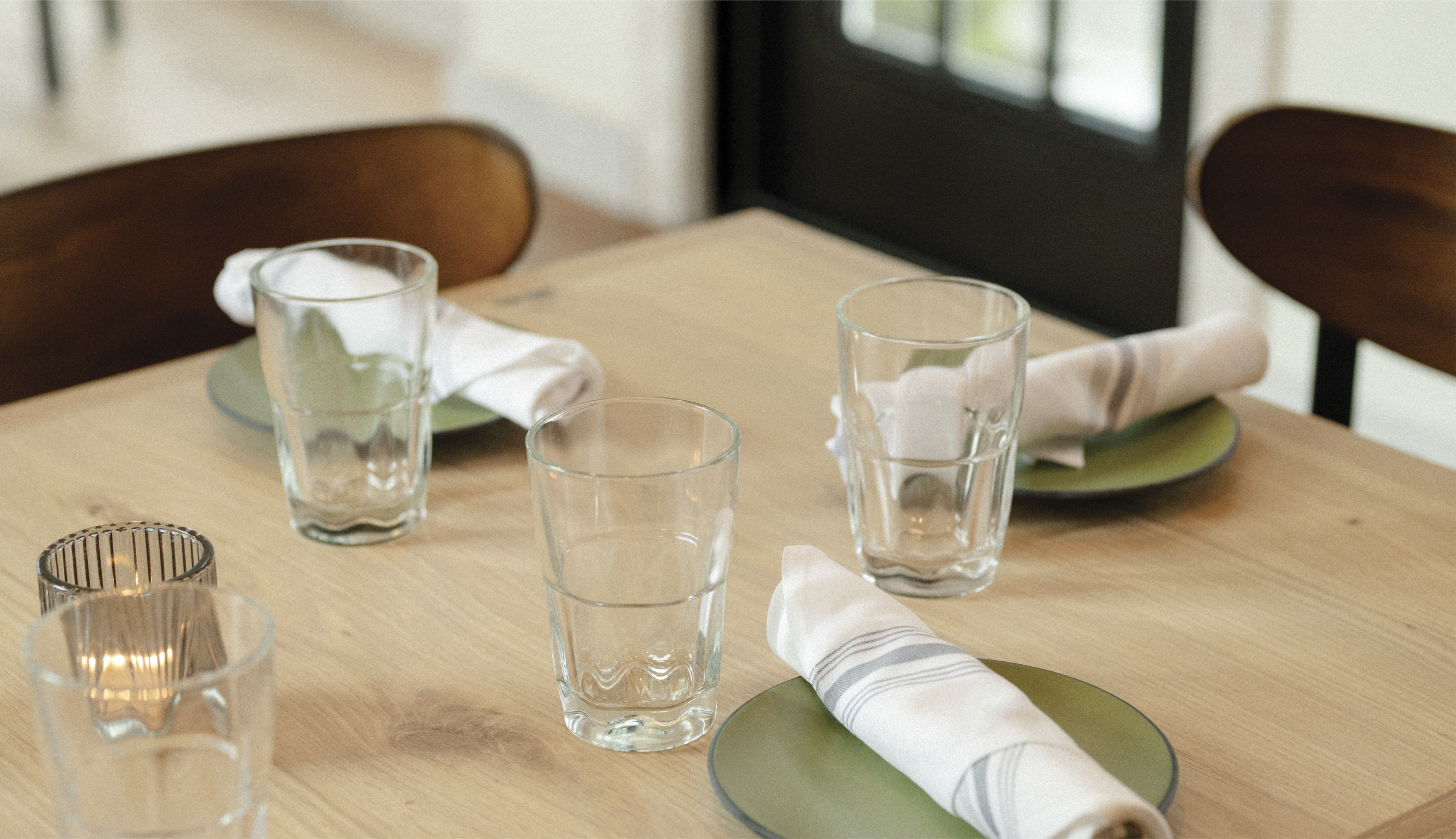 A photo of a beautiful table setting inside Taco Dia.