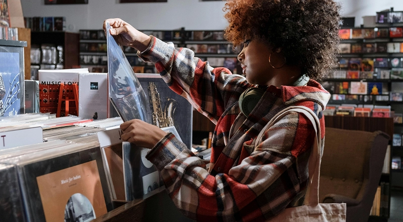 Inspiration für Audio Branding und Sound Identities beim Durchstöbern verschiedener Musik- und Klangquellen.