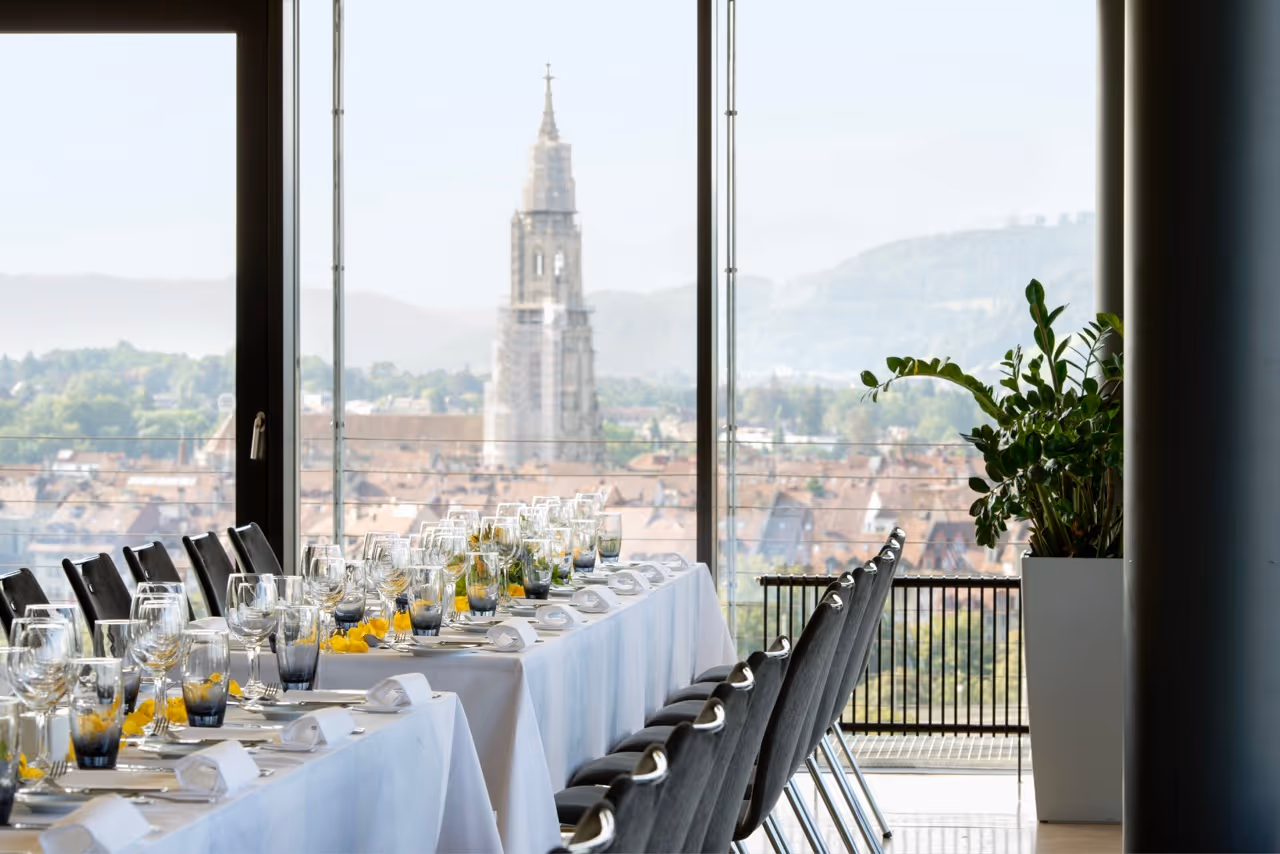 Swissôtel Kursaal Bern, Panorama-Eventraum mit Blick auf das Berner Münster
