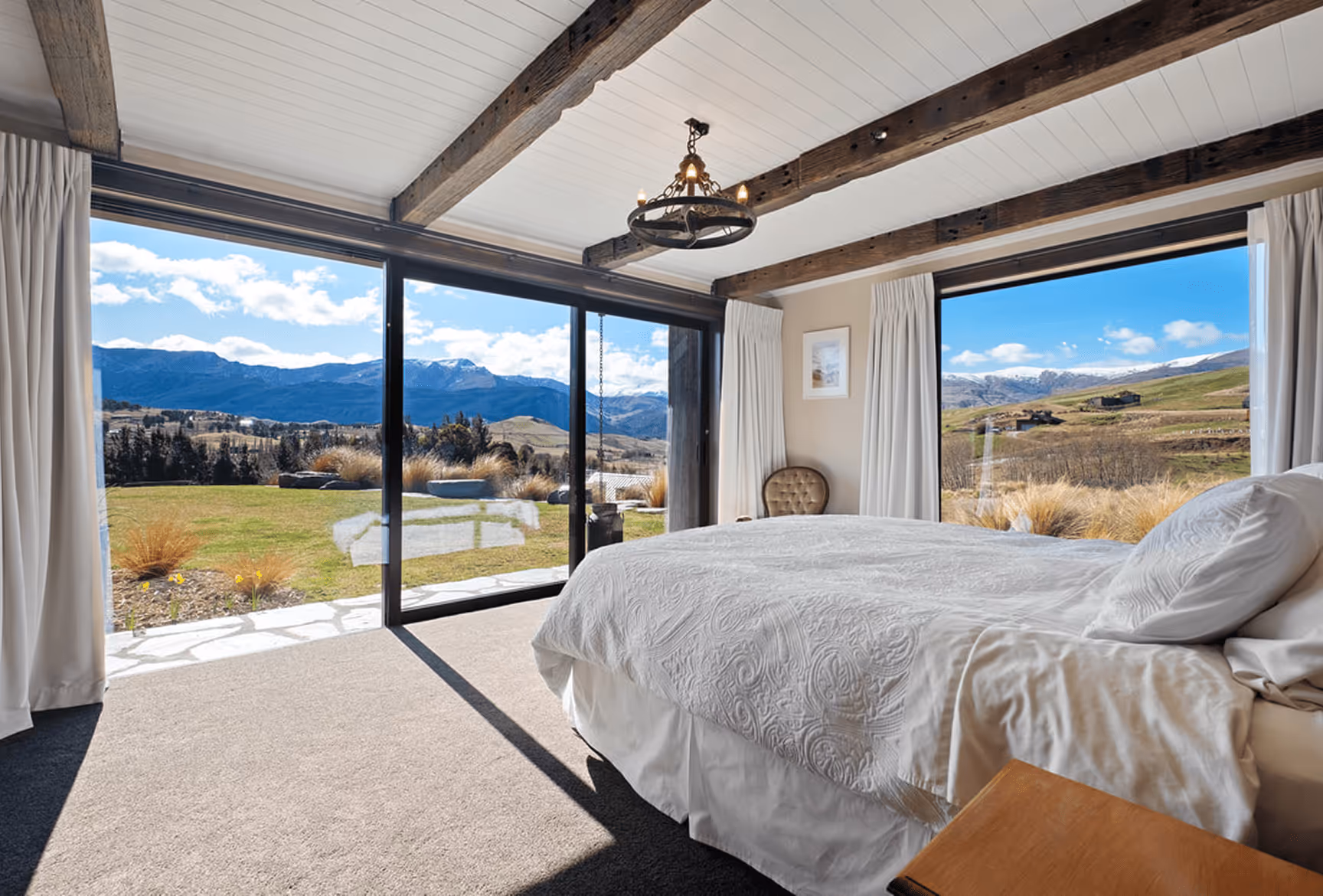 HawkRidge Chateu, Queenstown, Queenstown | 3.6m A grade hardwood sleepers used as rafter in the bedroom