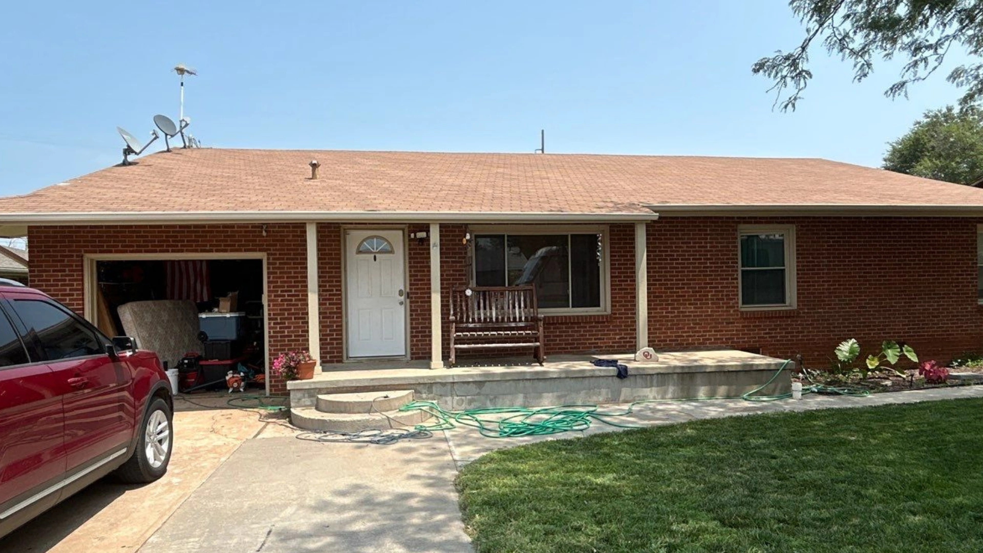 Local Roofers Twin Lakes OK