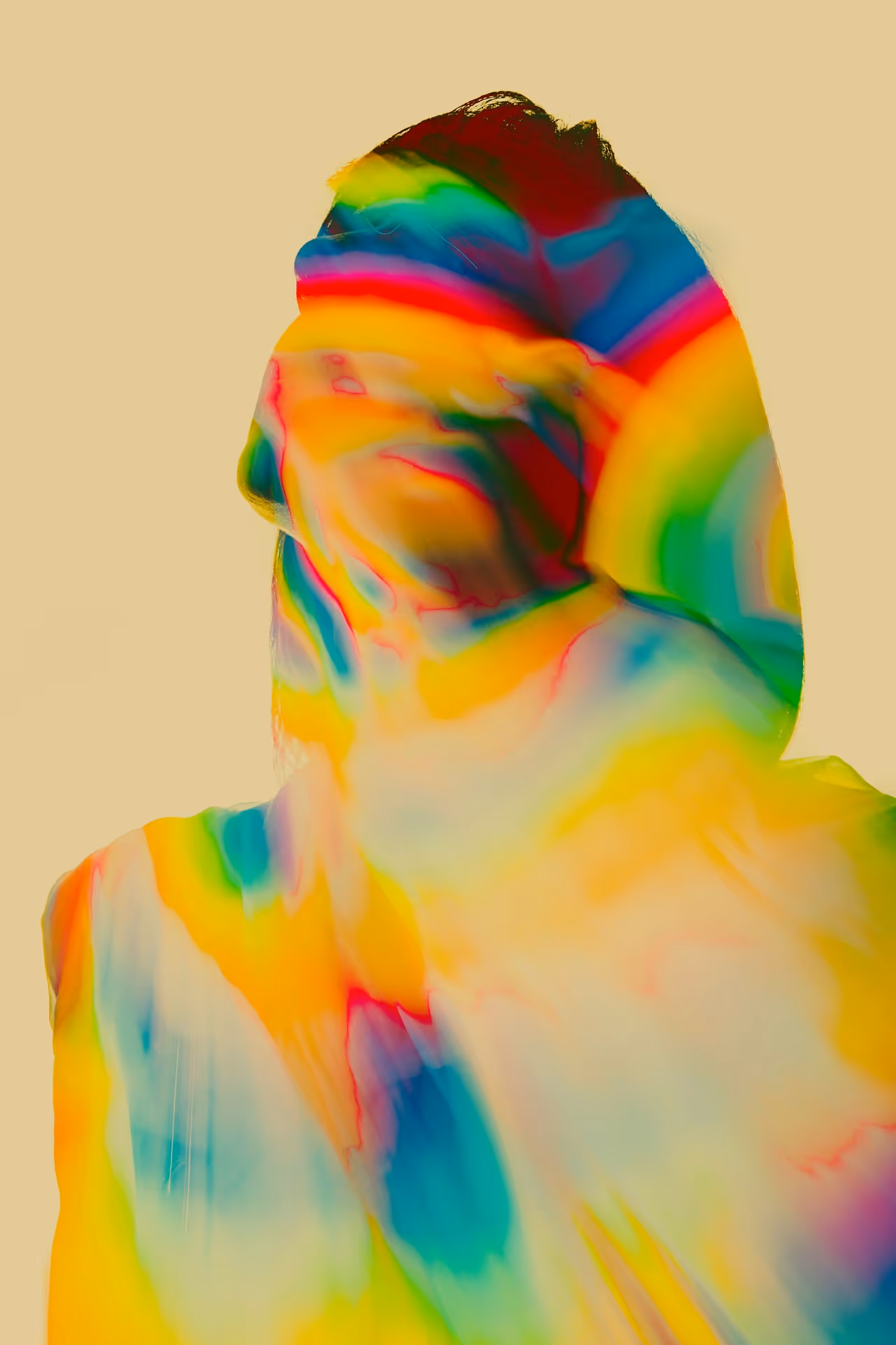 Regenbogenfärbige Silhouette einer Person