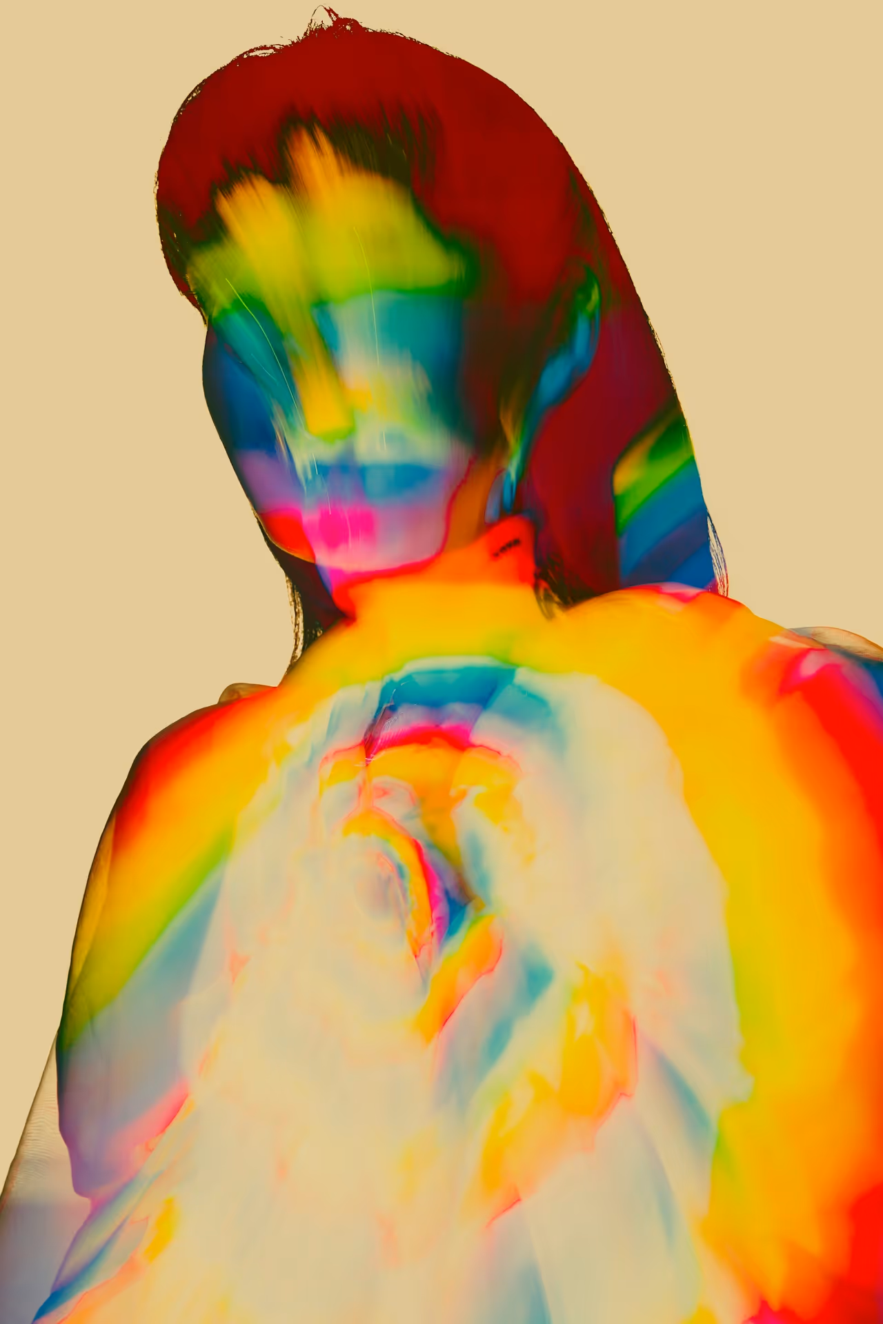 Regenbogenfärbige Silhouette einer Person