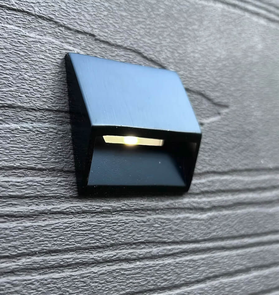 An image of an outdoor lighting