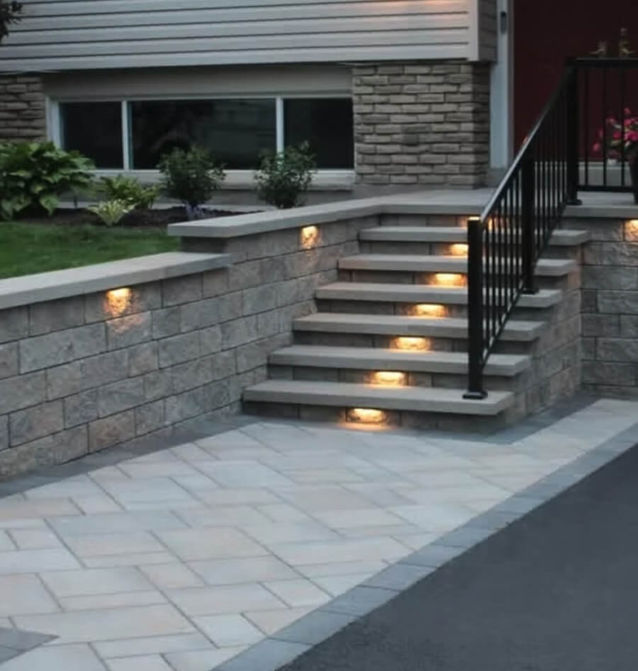 An image of an outdoor lighting
