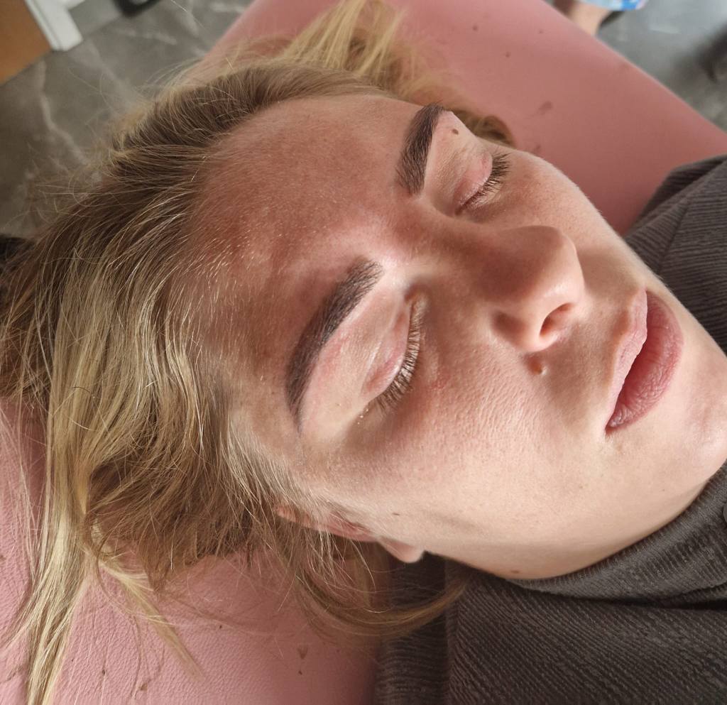 Freshly microbladed eyebrows in Belfast – natural looking brow enhancement after professional eyebrow treatment at Hair by Jade beauty salon.