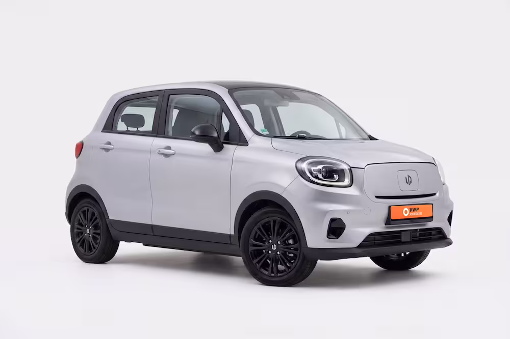 Leapmotor T03 schuin voor