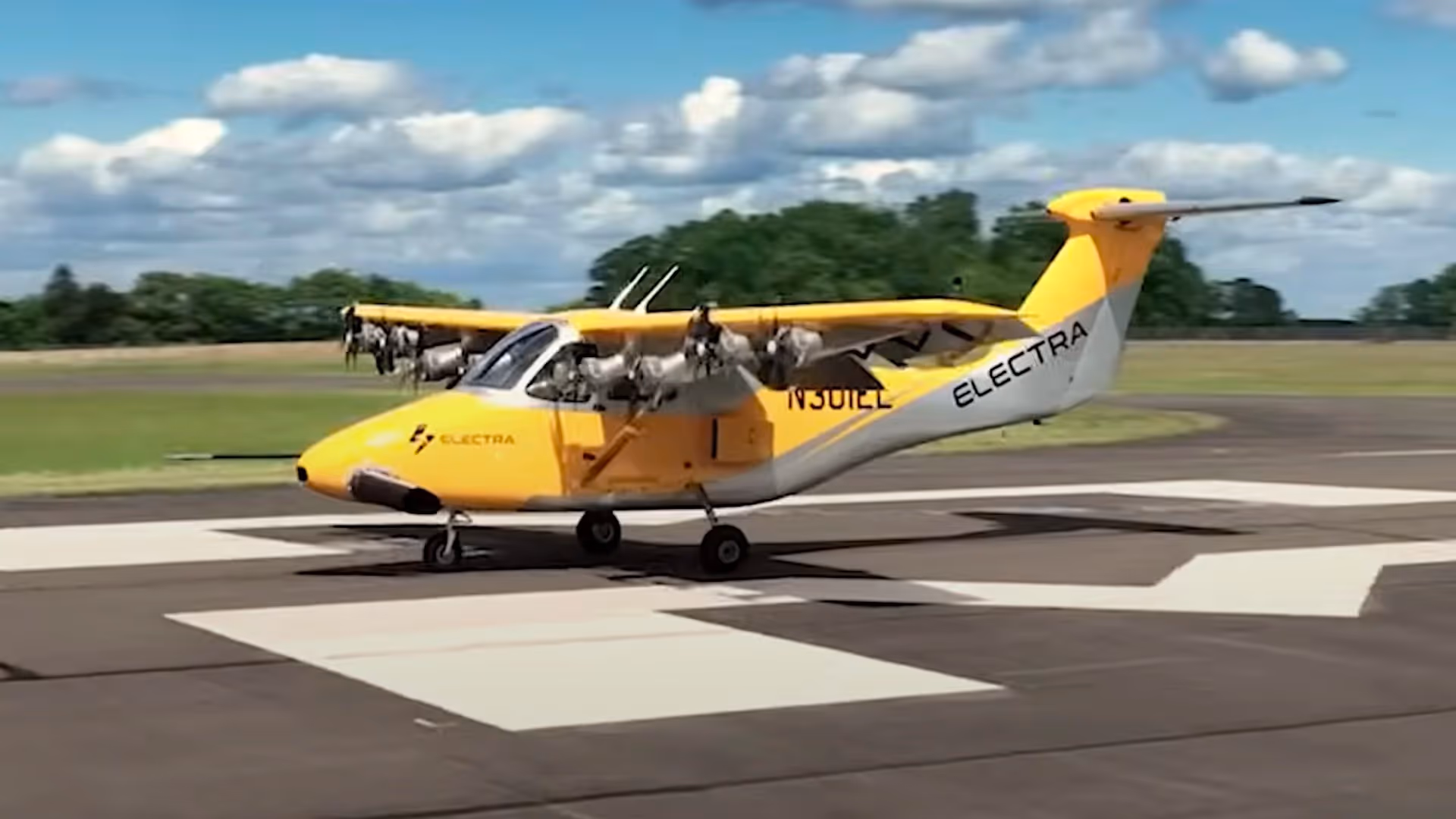 Video shows new hybrid aircraft complete mind-blowing test flight with 'almost no runway'
