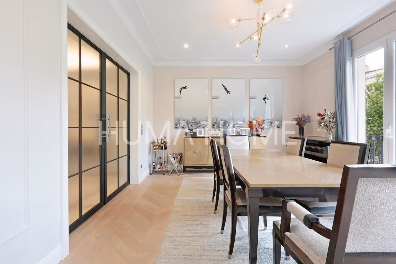 Apartment in Renovated Modernist Building