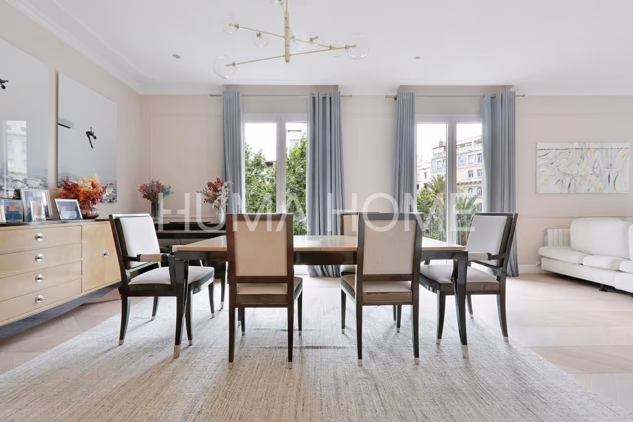 Apartment in Renovated Modernist Building