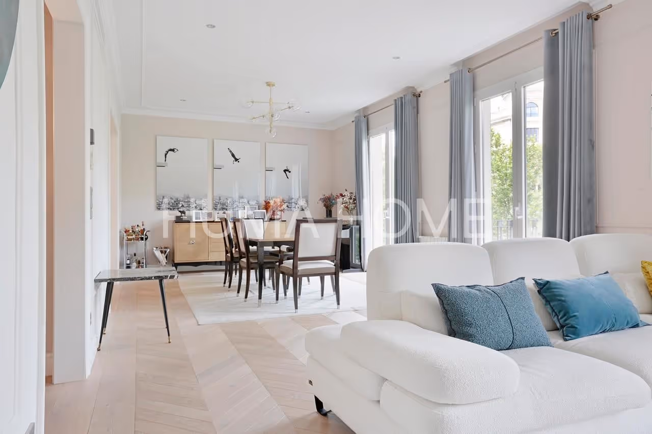 Apartment in Renovated Modernist Building