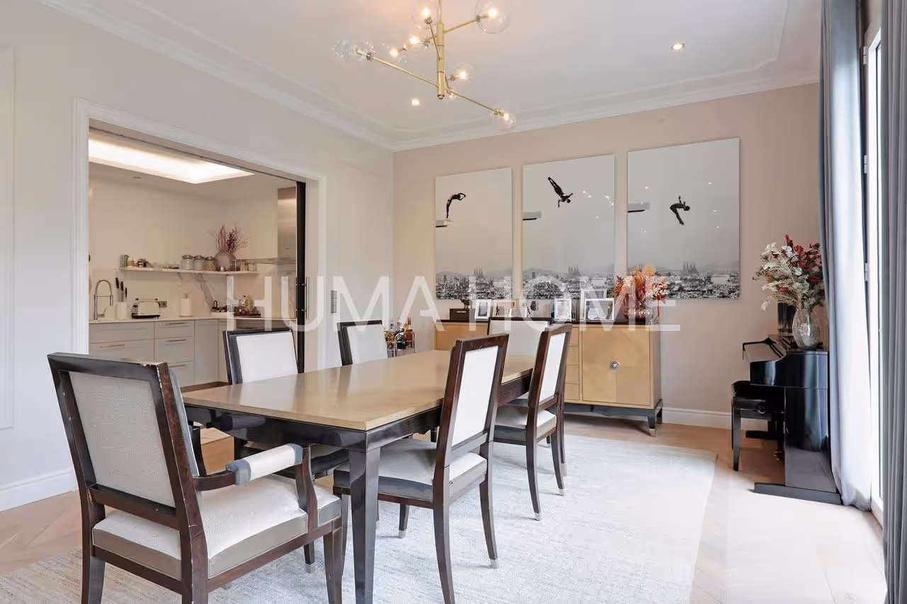 Apartment in Renovated Modernist Building