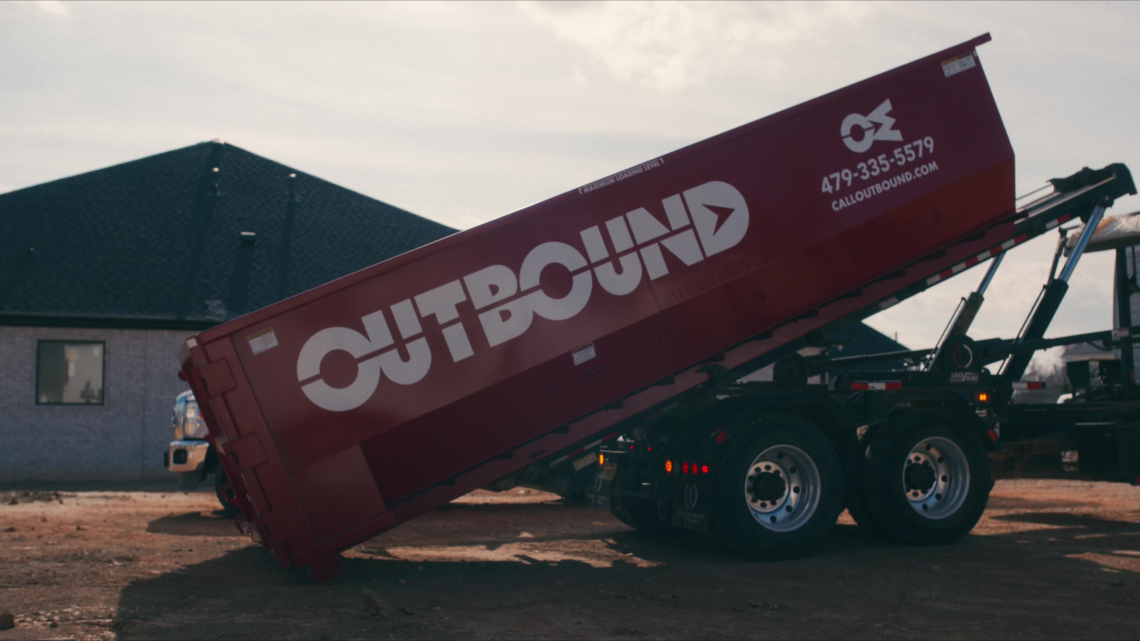 How the Right Roll-Off Company Helps You Run More Efficient Projects