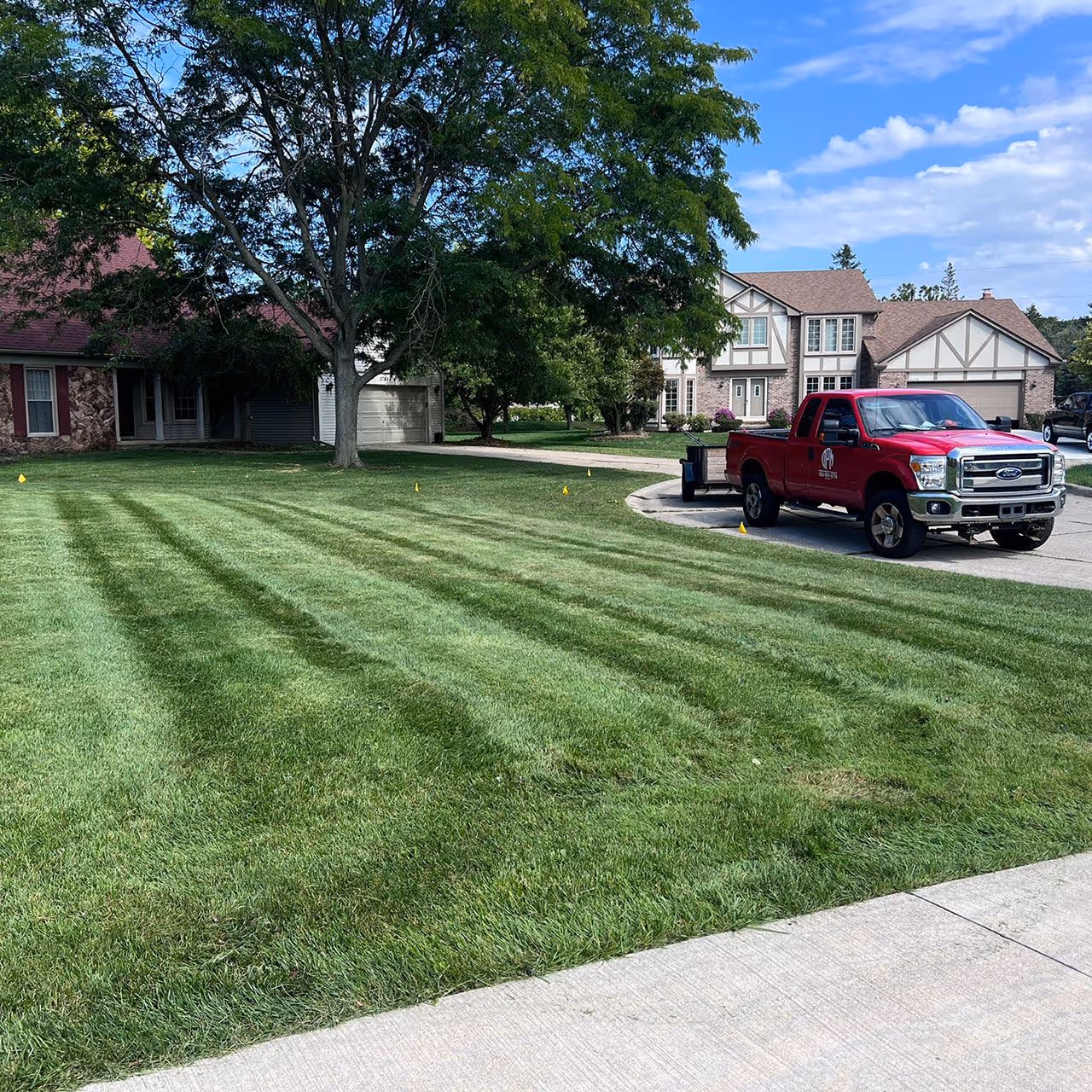 Professional weekly  lawn maintenance Royal Oak MI residential property