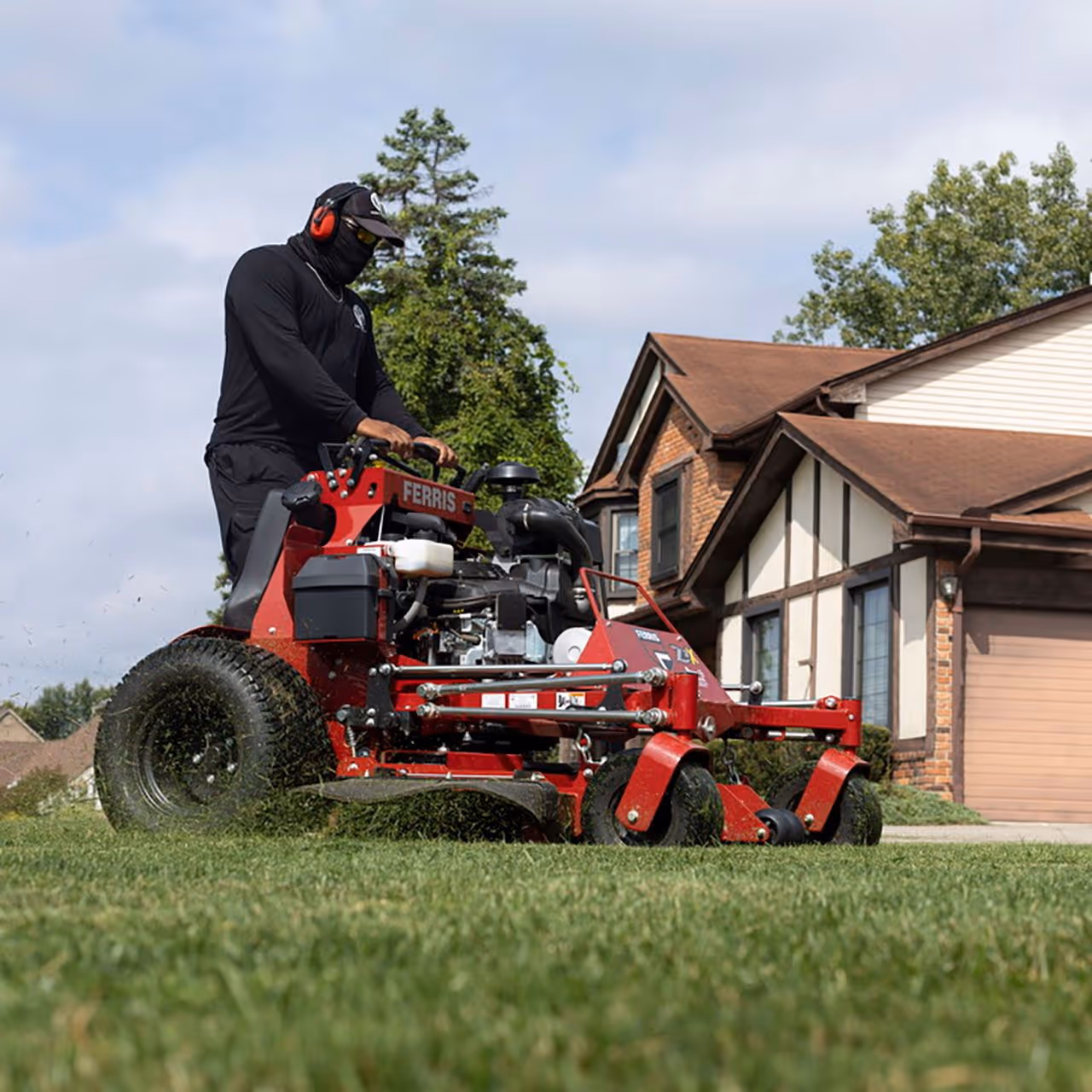 Professional lawn care crew Metro Detroit Michigan