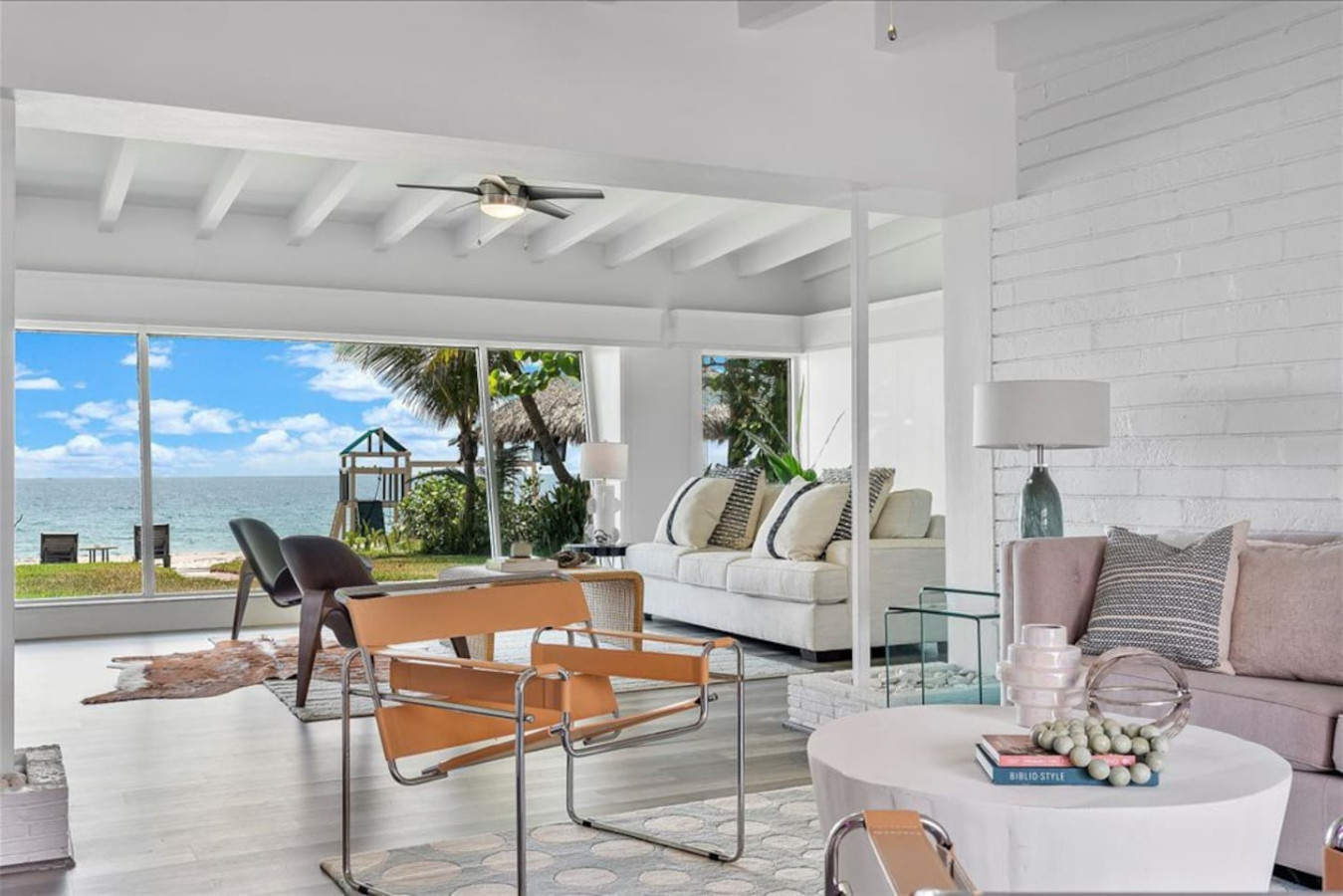 Oceanfront villa with private beach access – photo 5 of 5