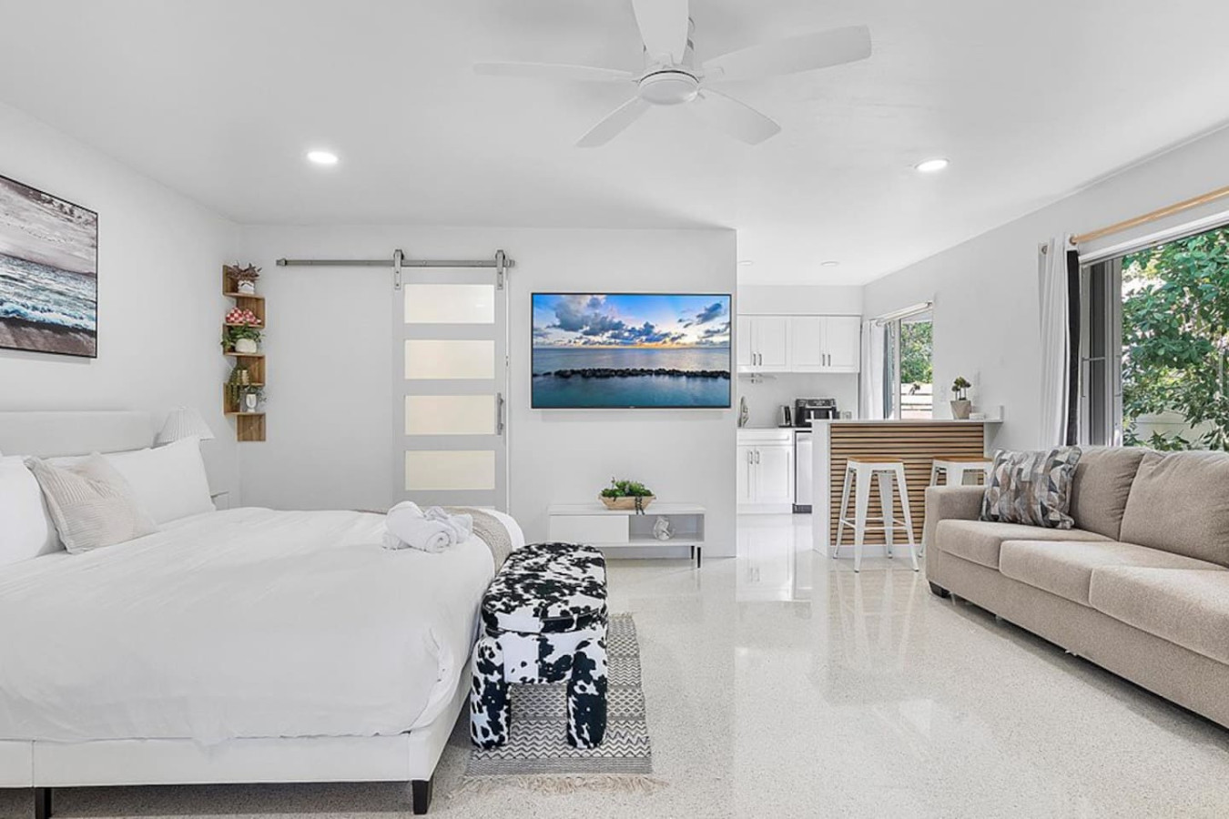 Beachside Apartment vacation rental – photo 4 of 10