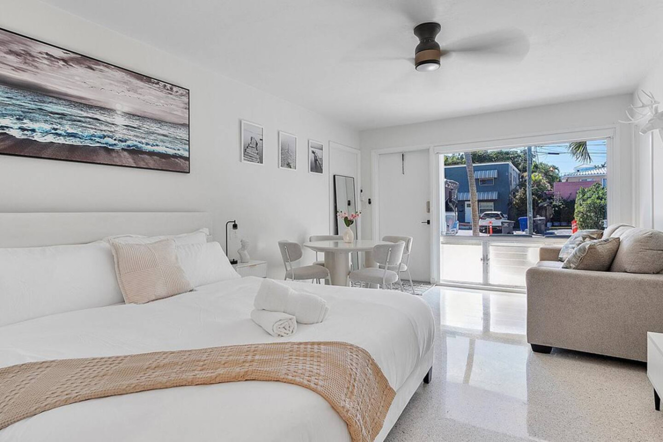 Beachside Efficiency vacation rental – photo 2 of 10