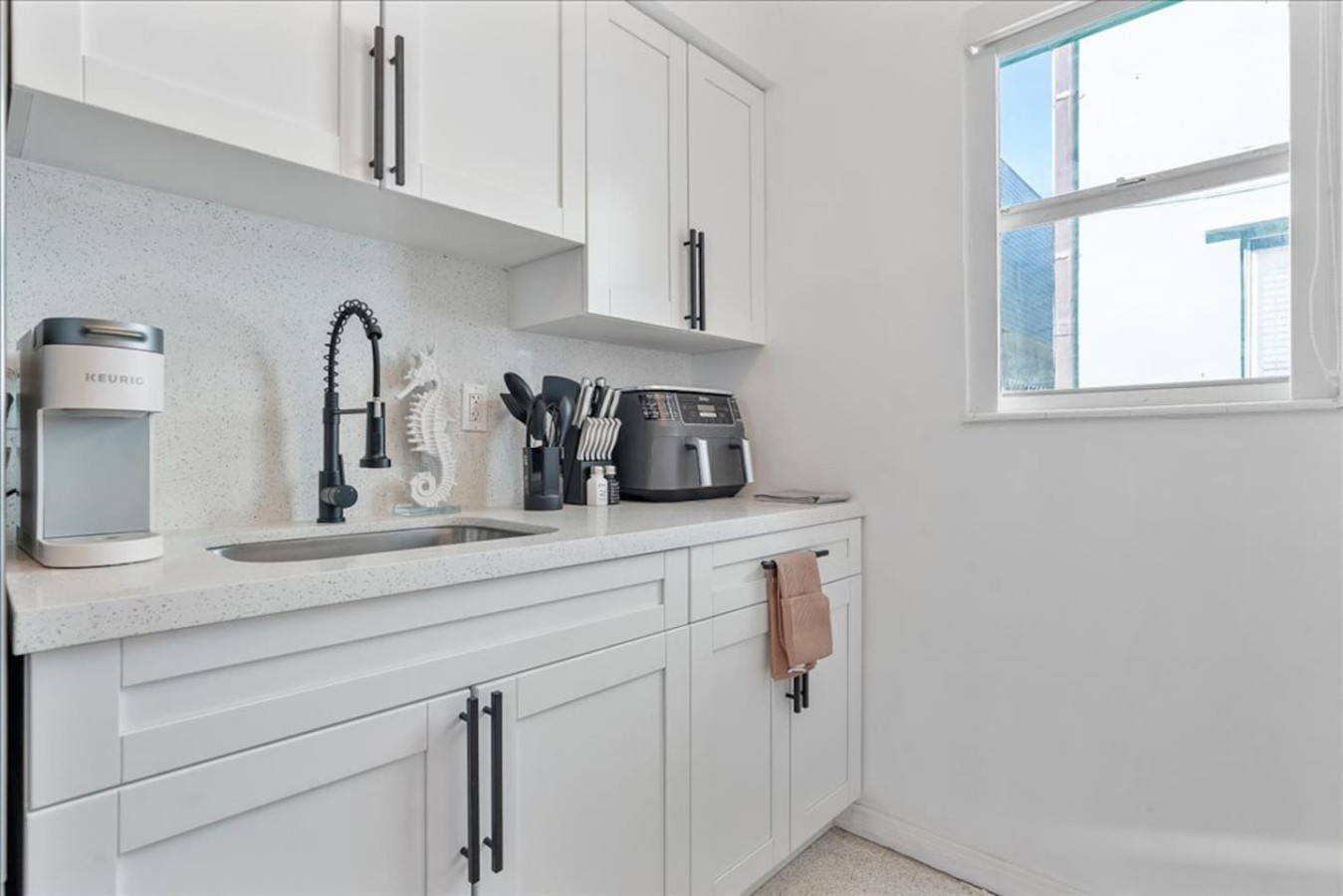Beachside Studio vacation rental – photo 5 of 10