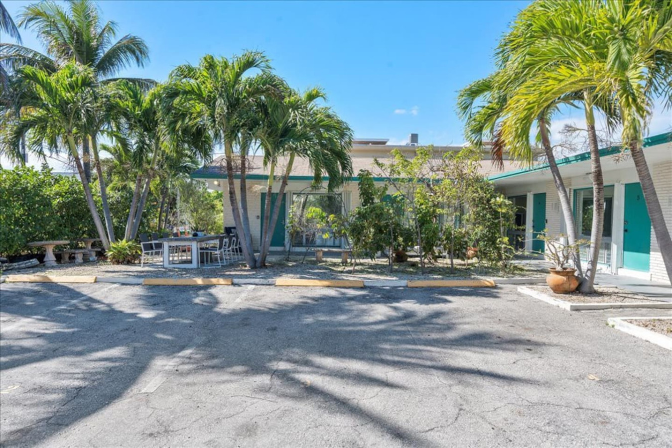 Beachside Studio vacation rental – photo 9 of 10