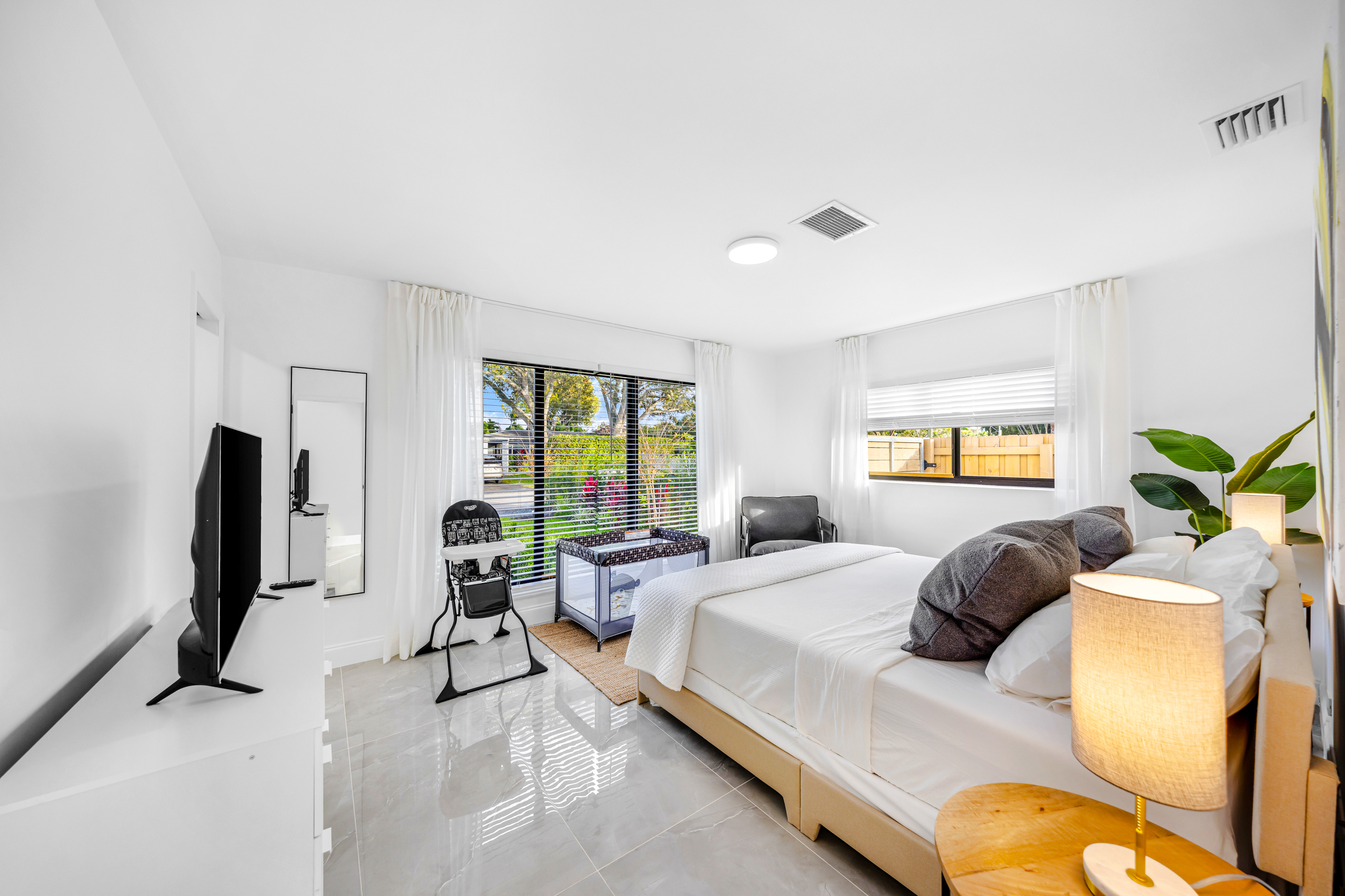 Villa Rami vacation home in Wilton Manors – photo 12 of 12