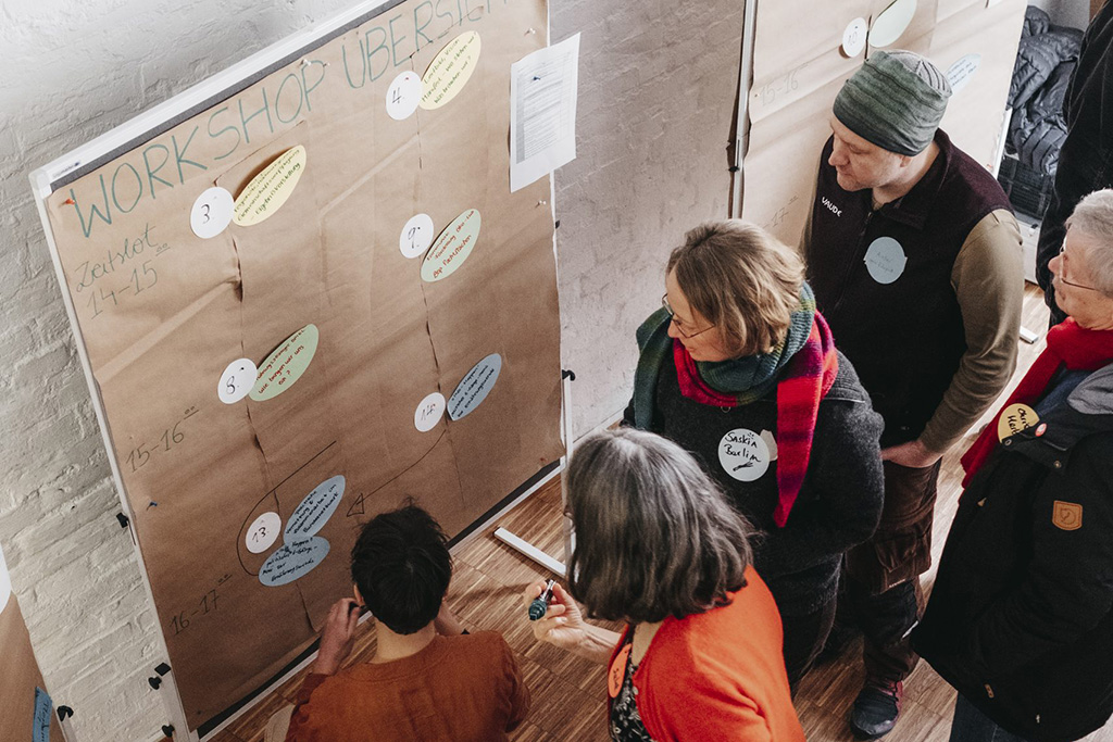 farmer's market scene 2