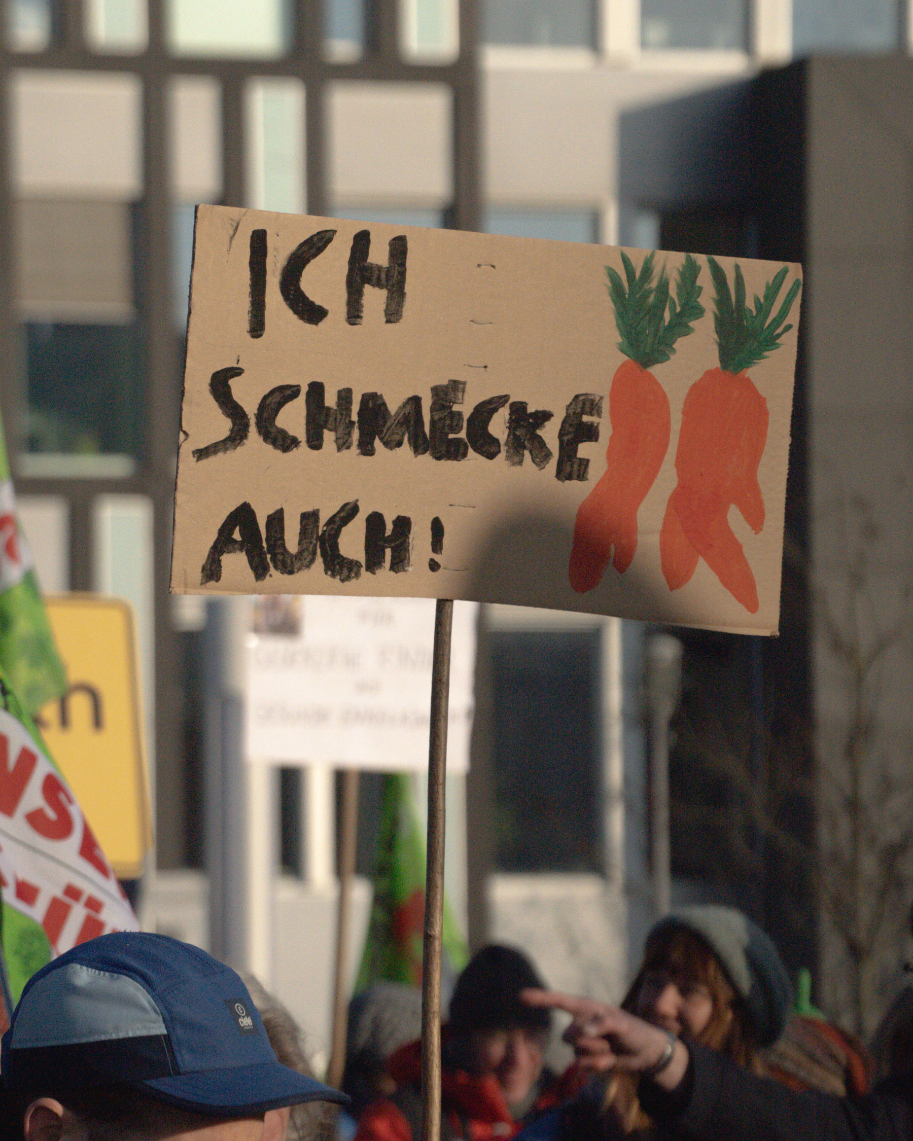 farmer's market scene 2