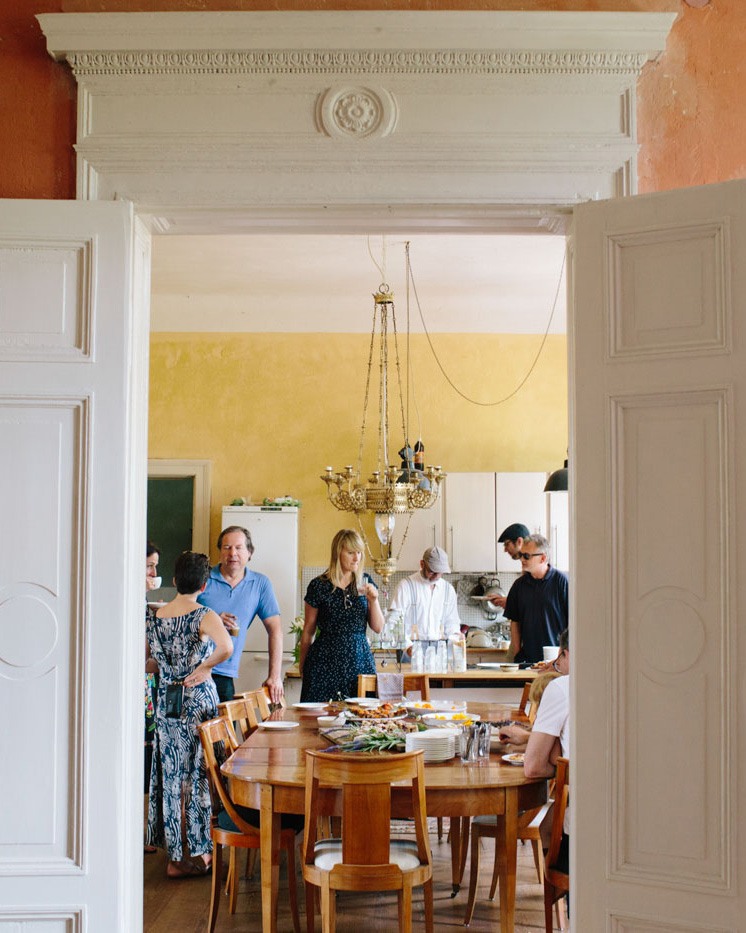 image of brainstorming session (for a productivity tools business)