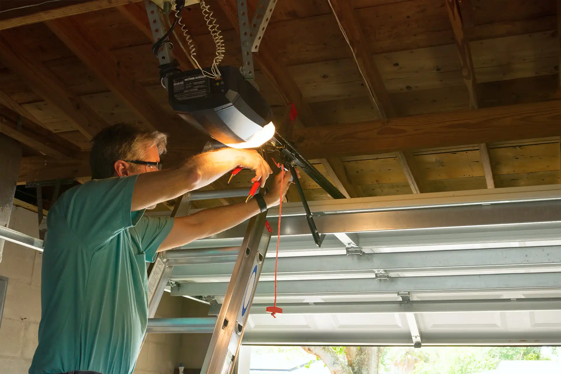 <subject>[background image] image of an industrial area (for a mobility and transportation)</subject>