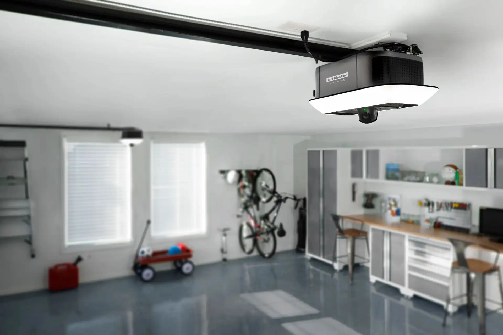 <subject>[background image] image of an industrial area (for a mobility and transportation)</subject>