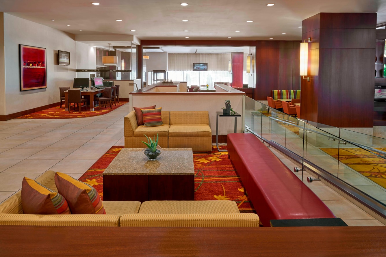 Ottawa Marriott Hotel lobby