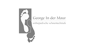 Logo met twee voetafdrukken, één wit en één zwart, met de tekst 'George In der Maur orthopedische schoentechniek'.