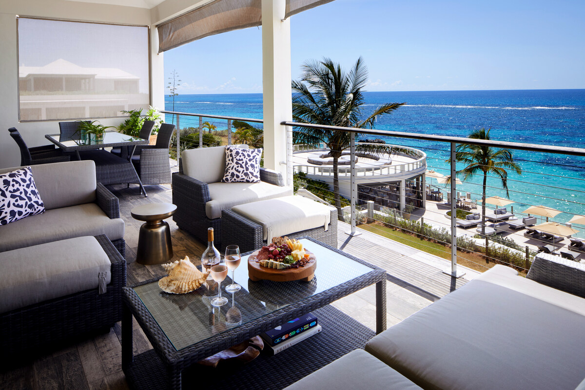 Book now till September 30th. Stay now till March 24th. Only 2 bedrooms+ Blackout Dates and restrictions apply.