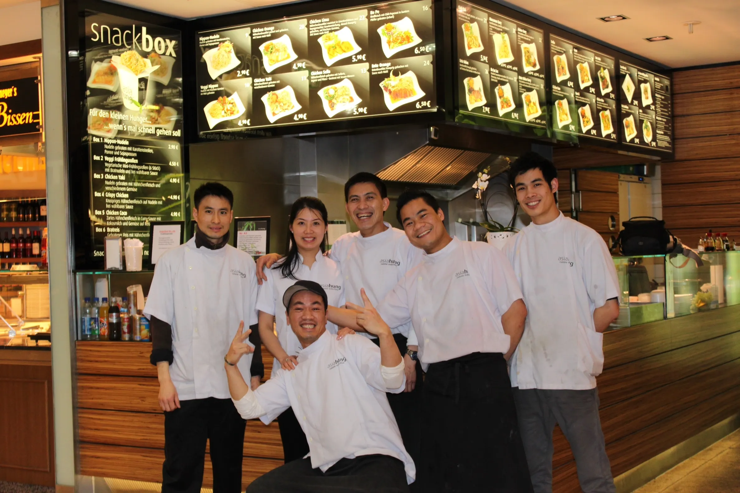 asiahung-mitarbeiter