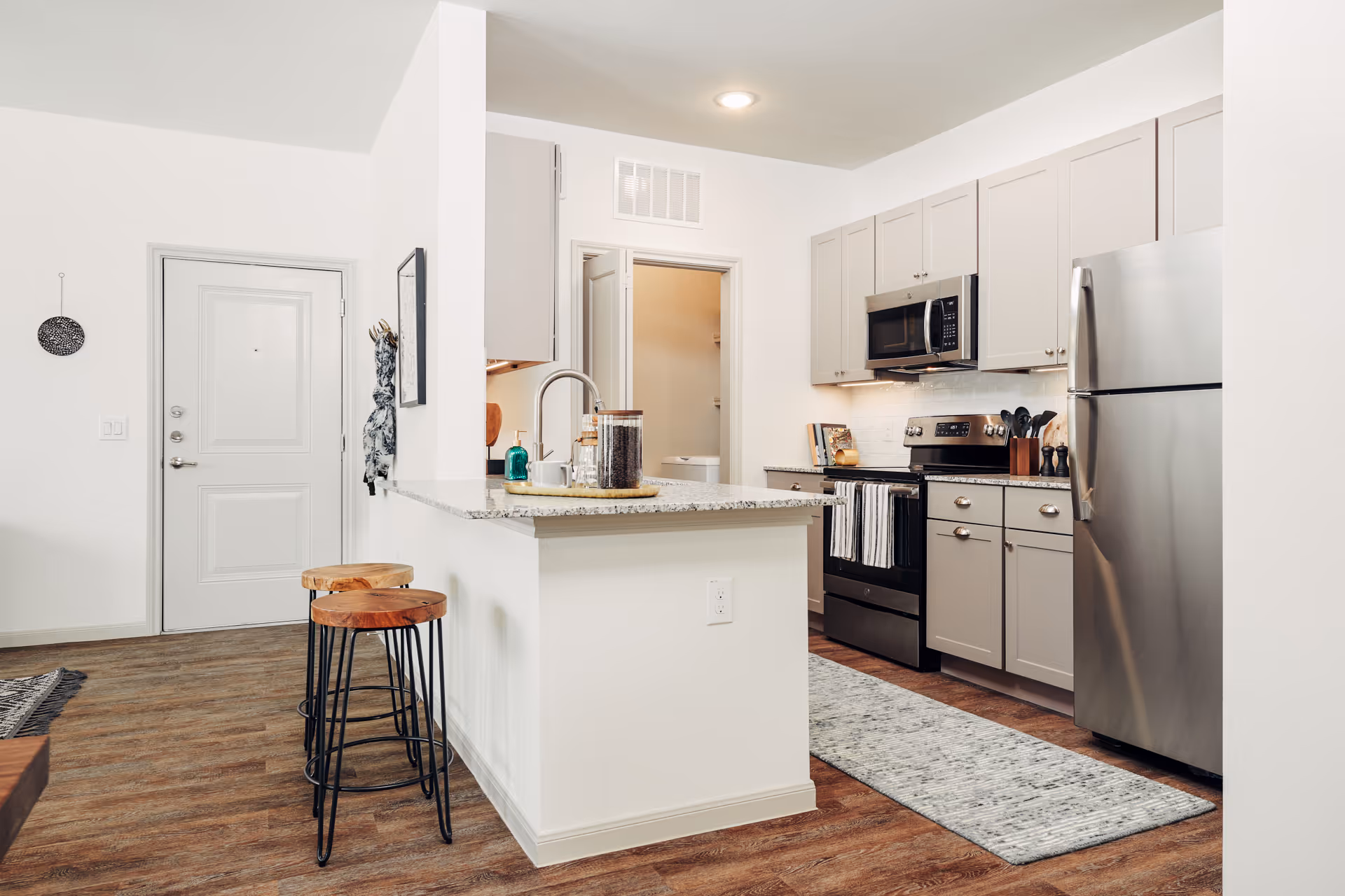 Kitchen and kitchen bar