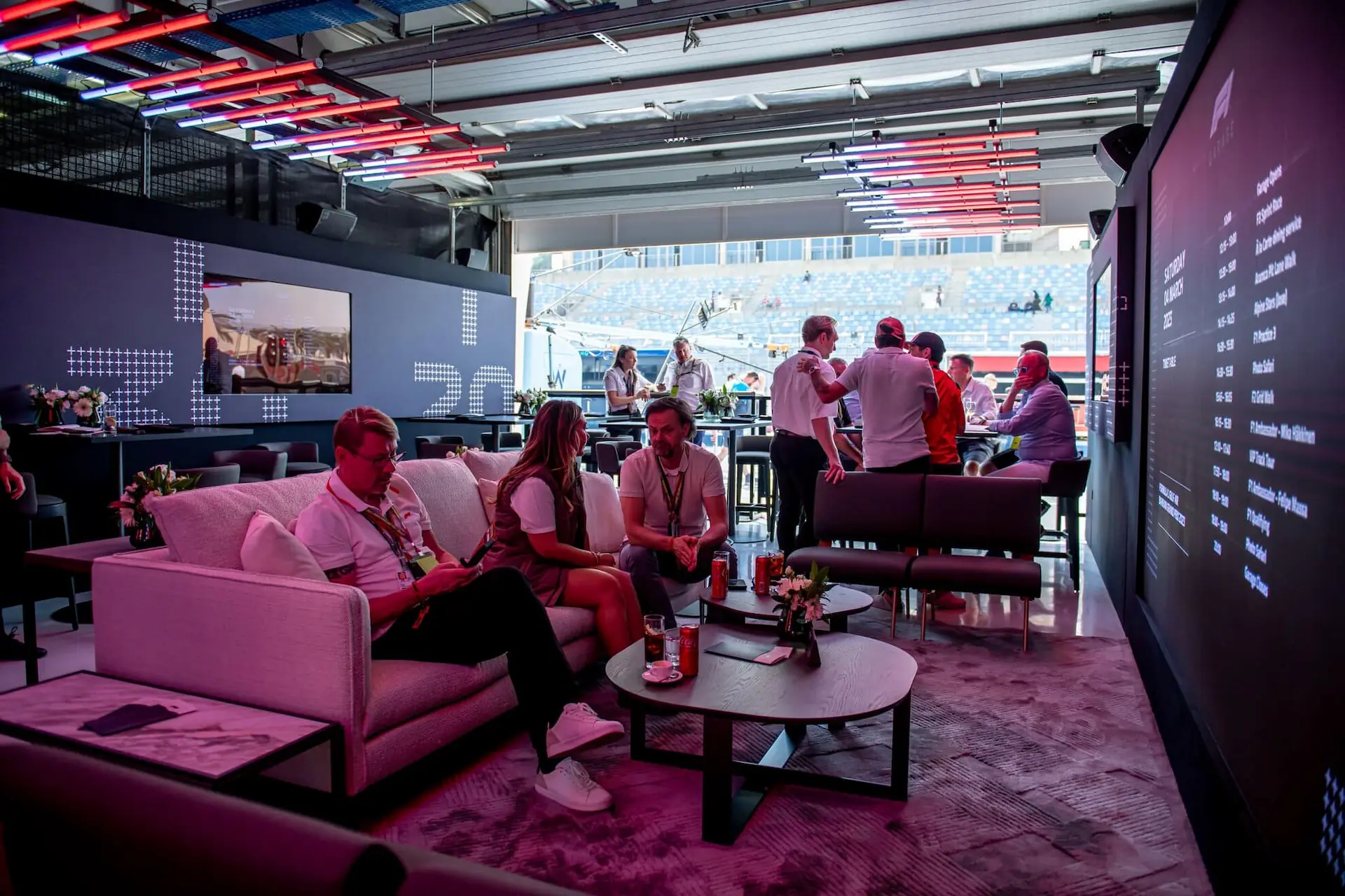 Hospitality Management im Sport: Tickets global verteilen, Gäste lokal einladen