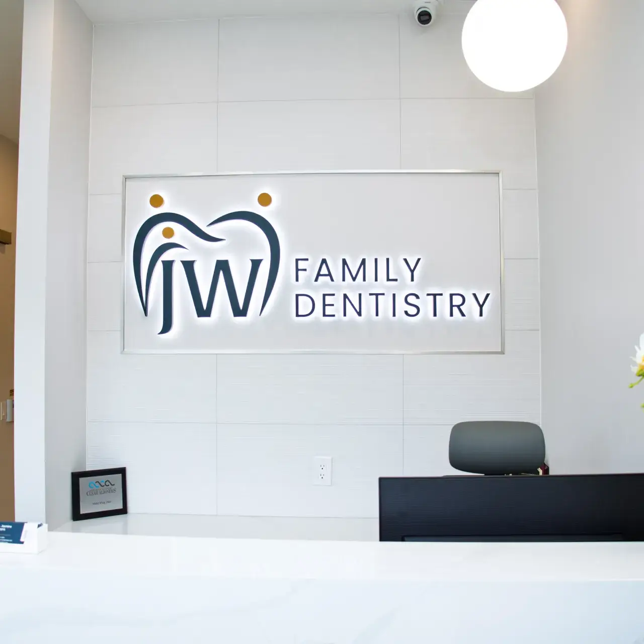 Front Desk of JW Family Dentistry in Burlington, ON