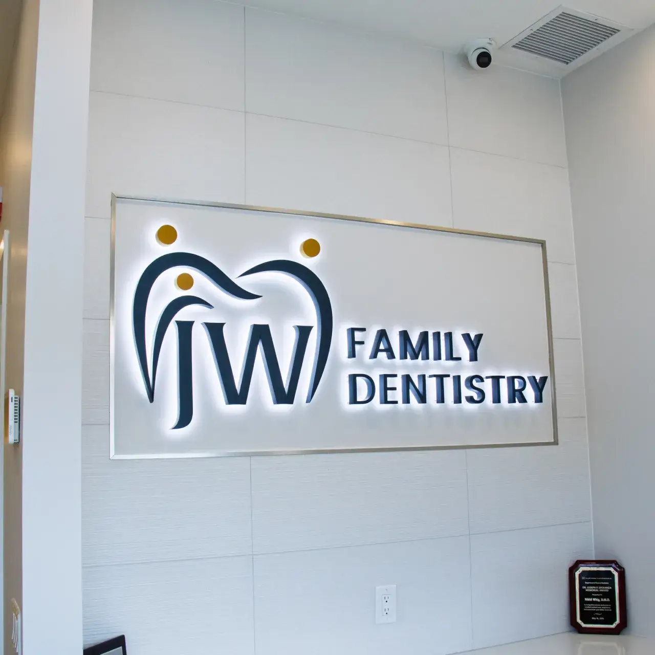 Front Desk of JW Family Dentistry in Burlington, ON