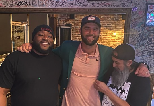 Weekend Chat: Dive Bar Encounters