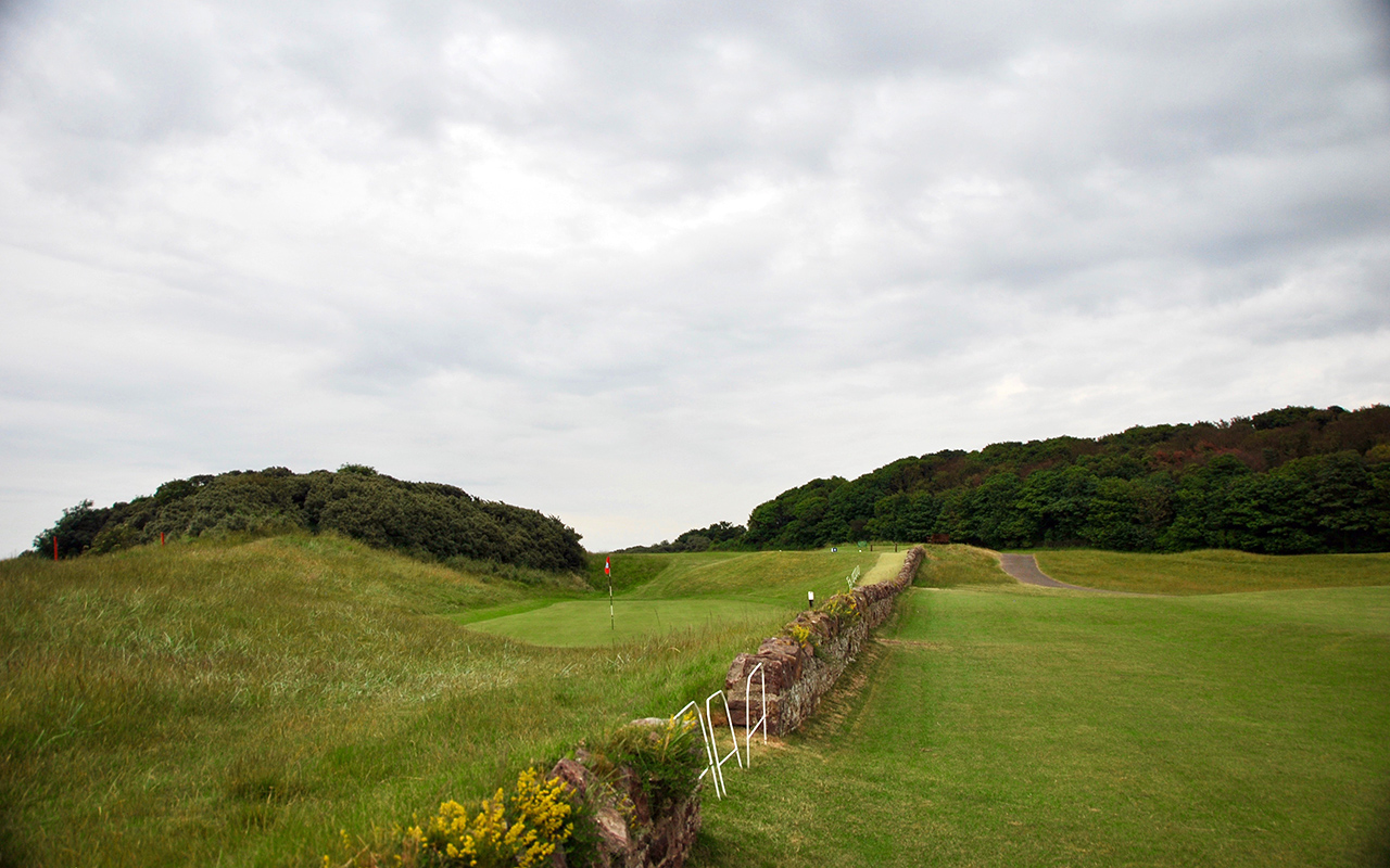 Eclectic 18 UK – Hole No. 13: “Pit,” North Berwick
