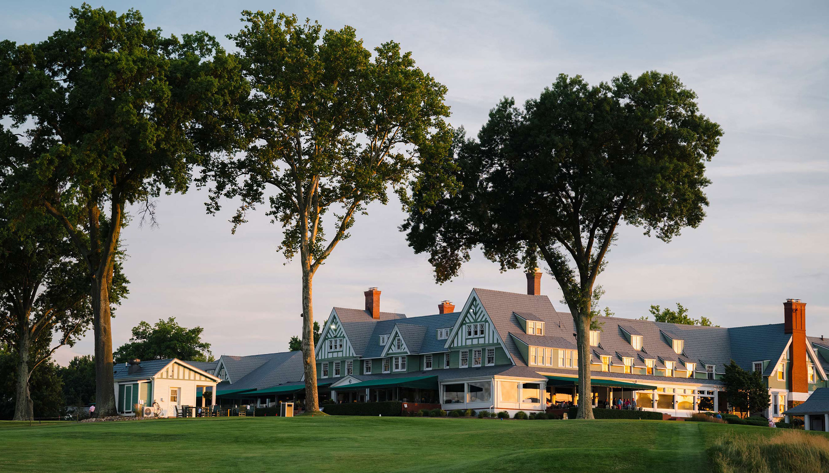Oakmont clubhouse